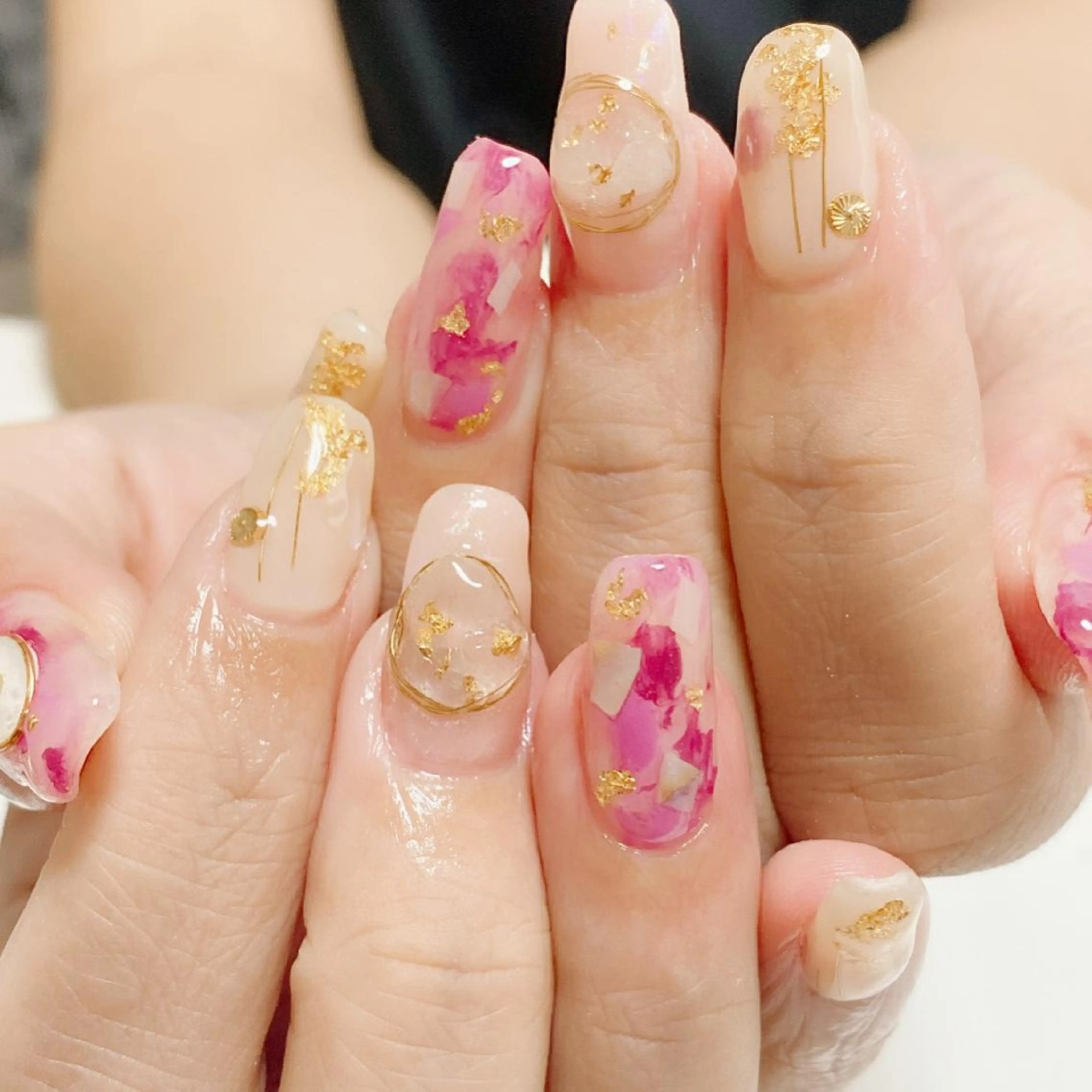 ネイル 持ち込み ニュアンスネイル 大人キレイ 𝑁𝑖𝑥𝑖𝑠のネイルデザイン