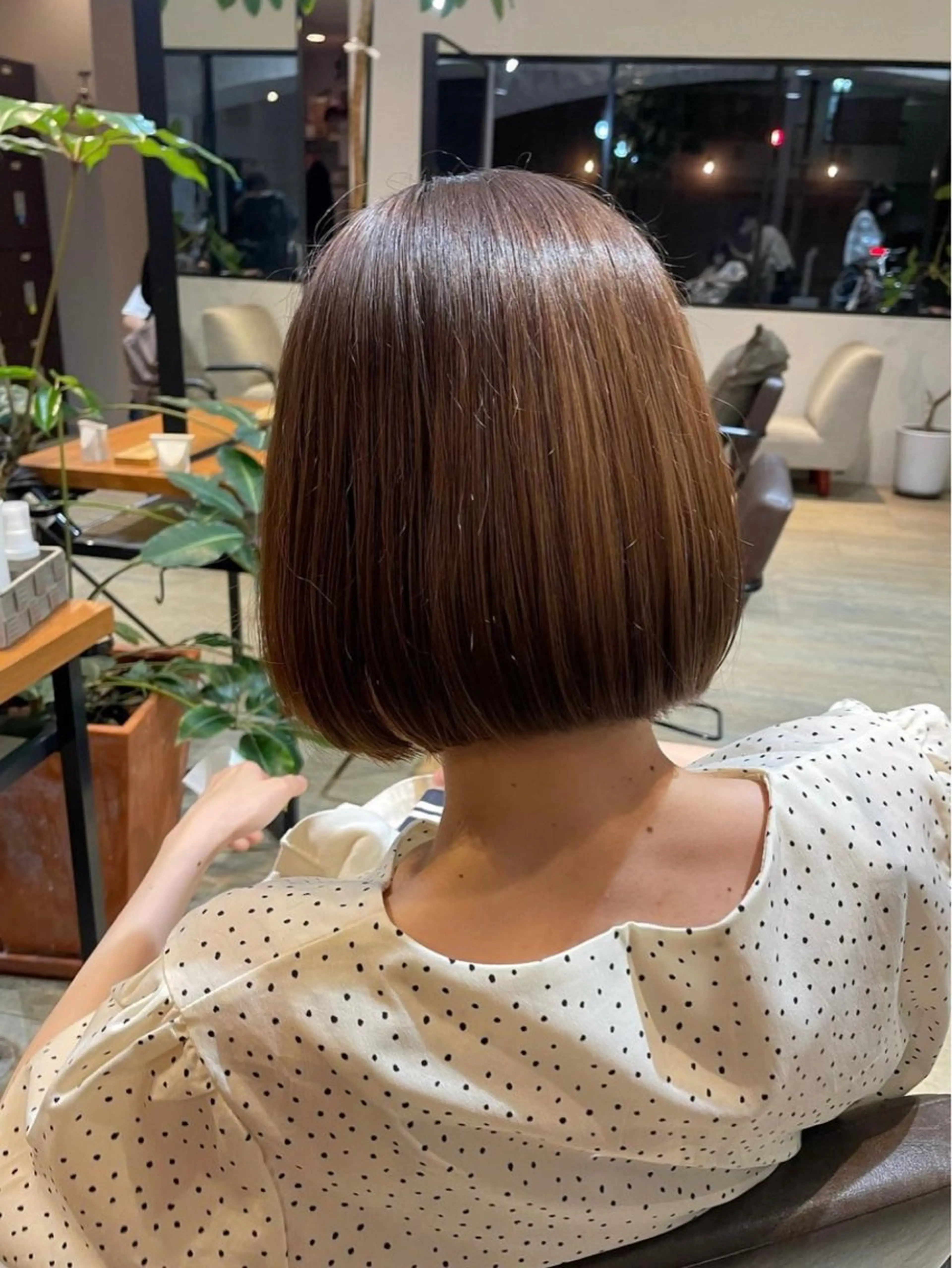 ショート ROCAReTA FOR HAIR 千本丸太町店所属・なかがきはな/ボブ/ レイヤー/パーマのヘアスタイル