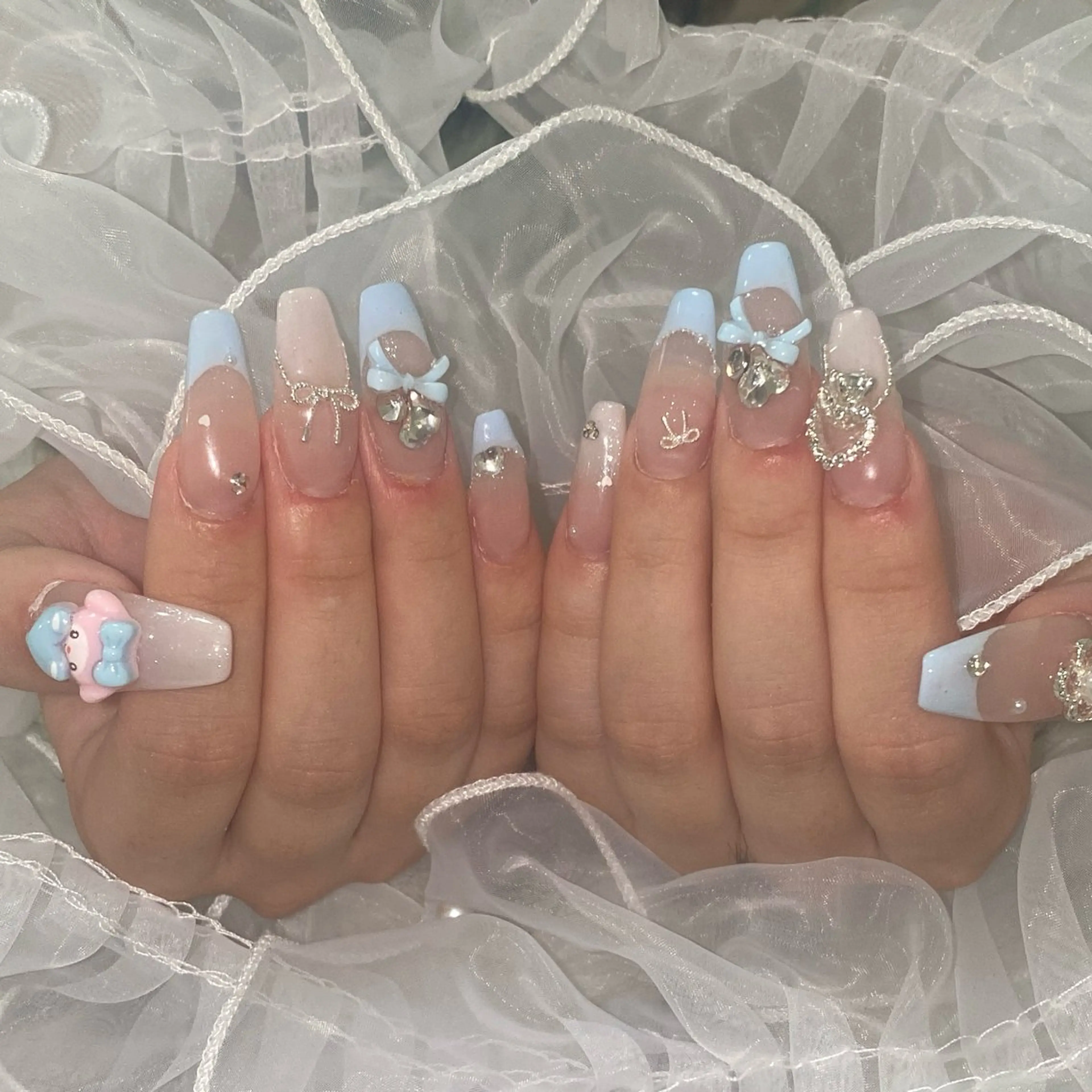 ネイル アートネイル Roi〈ロワ〉 Reikaのネイルデザイン