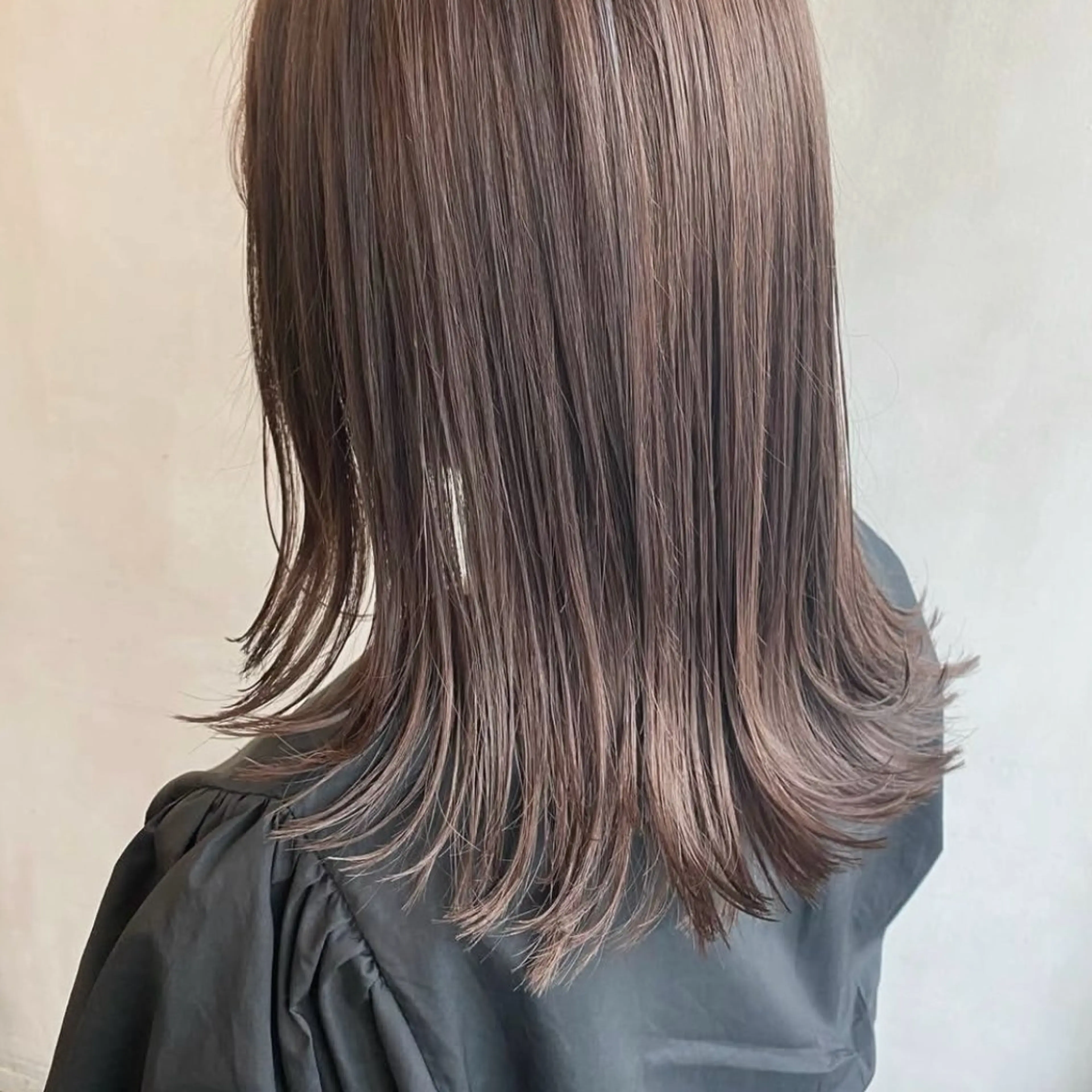 ミディアム カラー ヘアカラー トリートメント くすみカラー♡ Yuukaのヘアスタイル