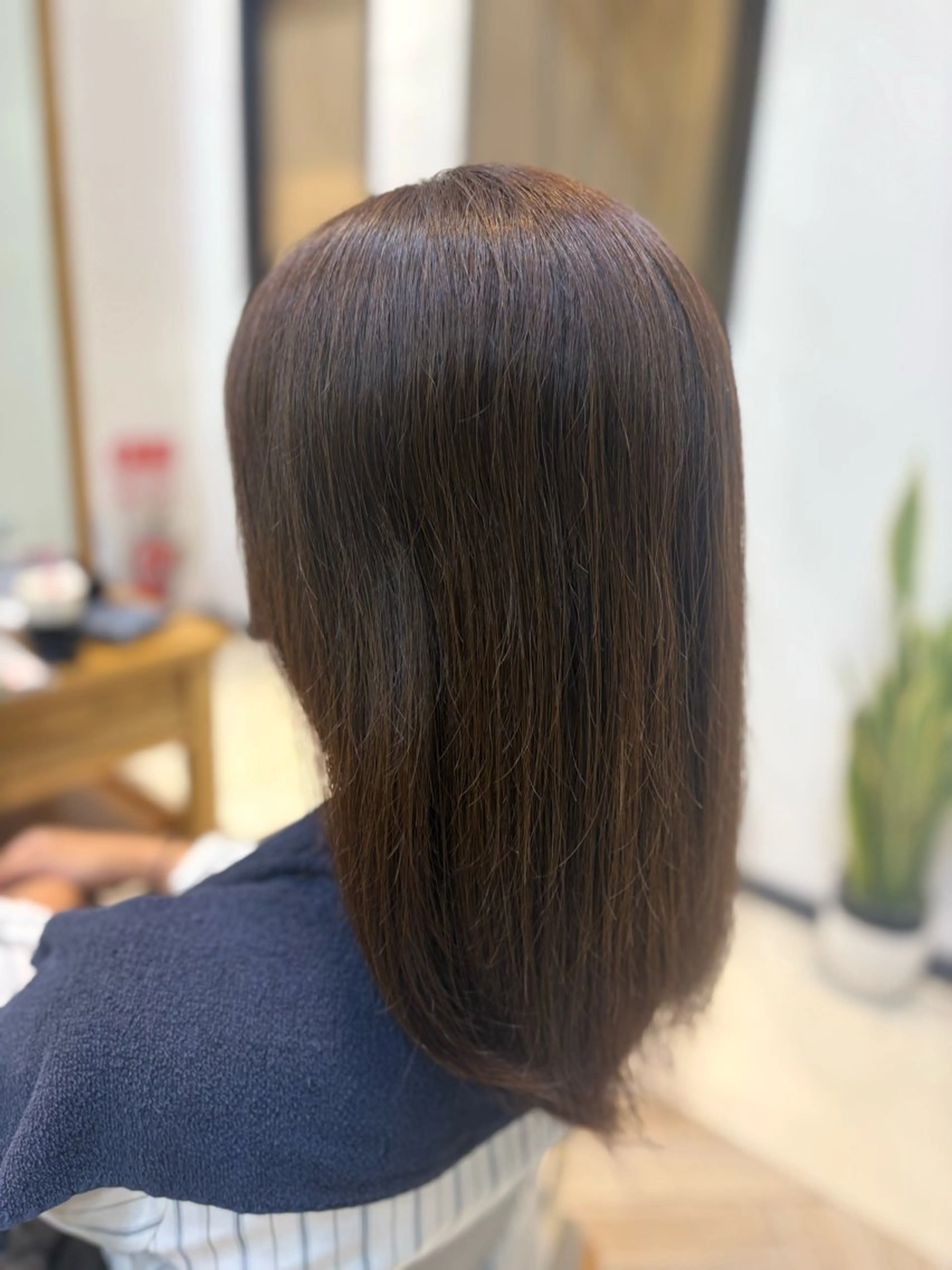 カラー 岡 拓実のヘアスタイル