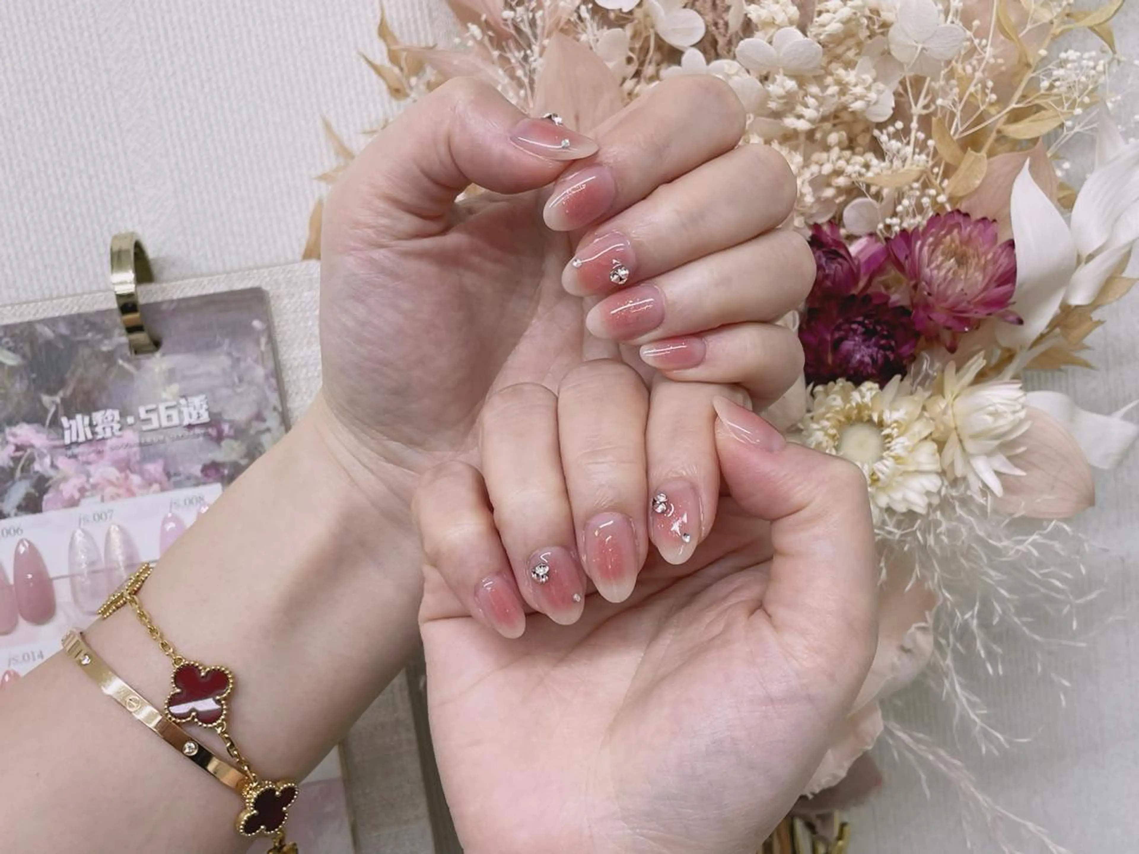 ネイル ハンドネイル ハンドケア Nail Salon To Beのネイルデザイン
