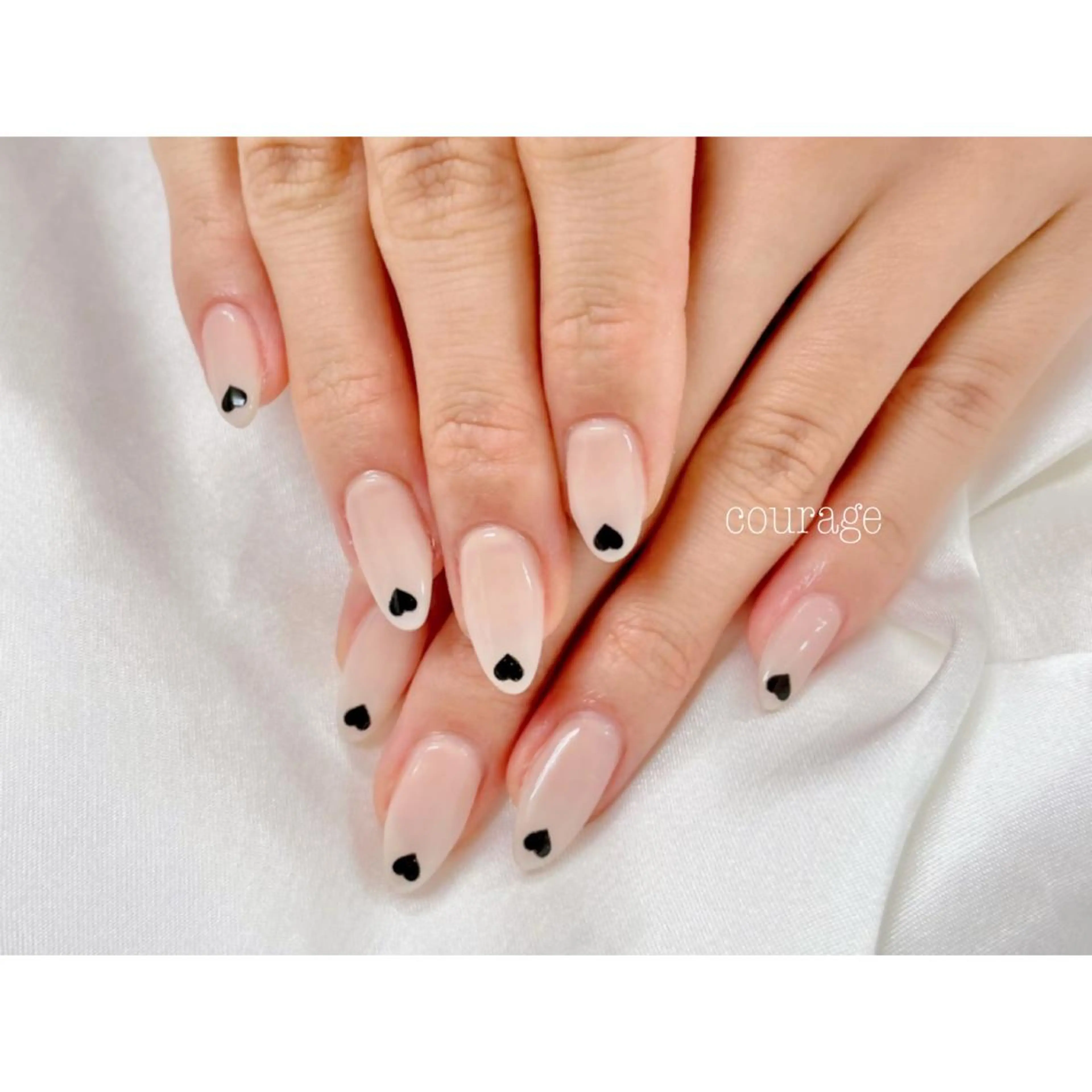 ネイル ハート ホログラムネイル ハンドネイル ネイルサロンcourage所属・ネイルサロン courageのネイルデザイン