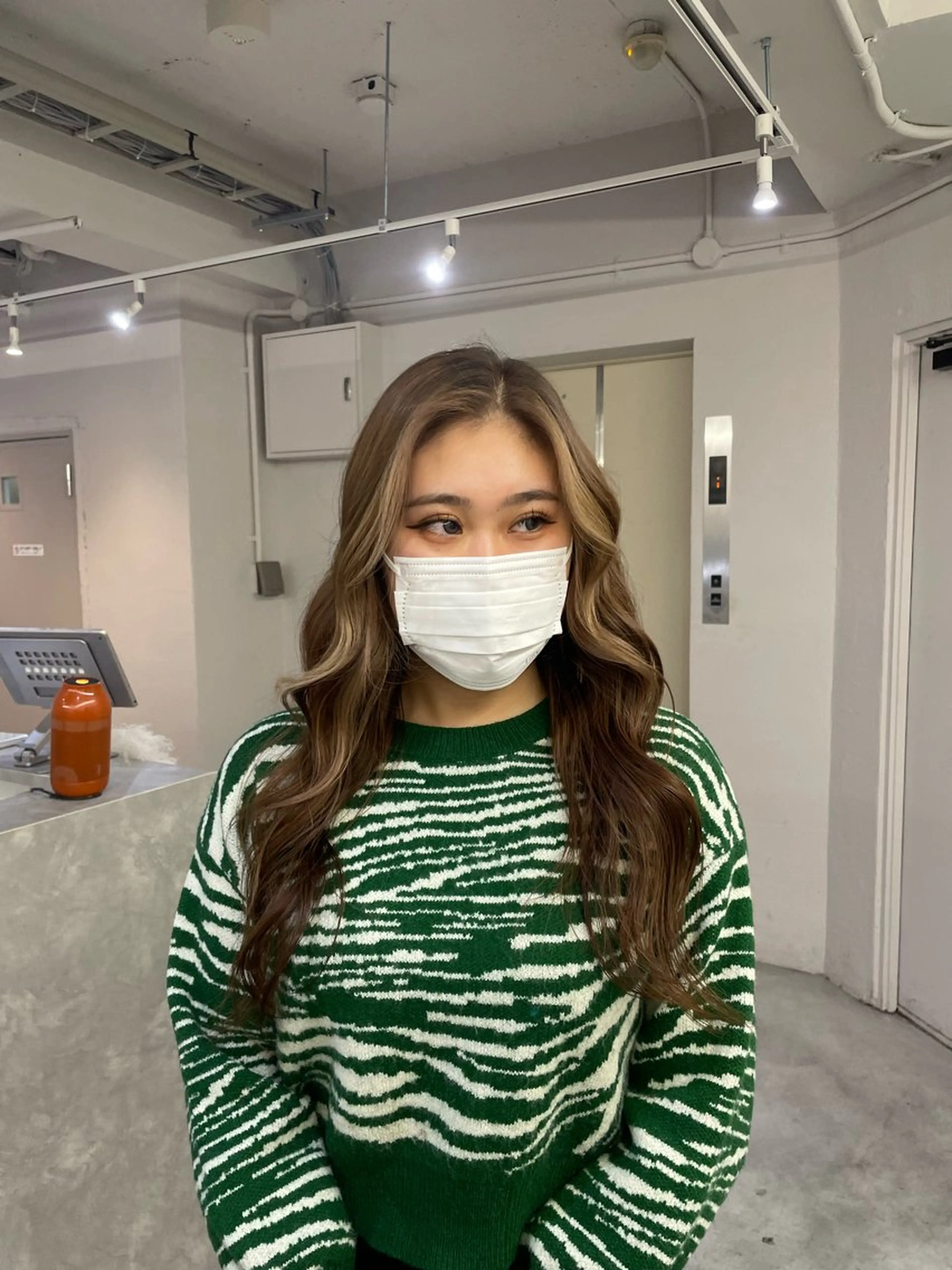 ロング ミストバング ブリーチ/ゆうと /バレイヤージュのヘアスタイル