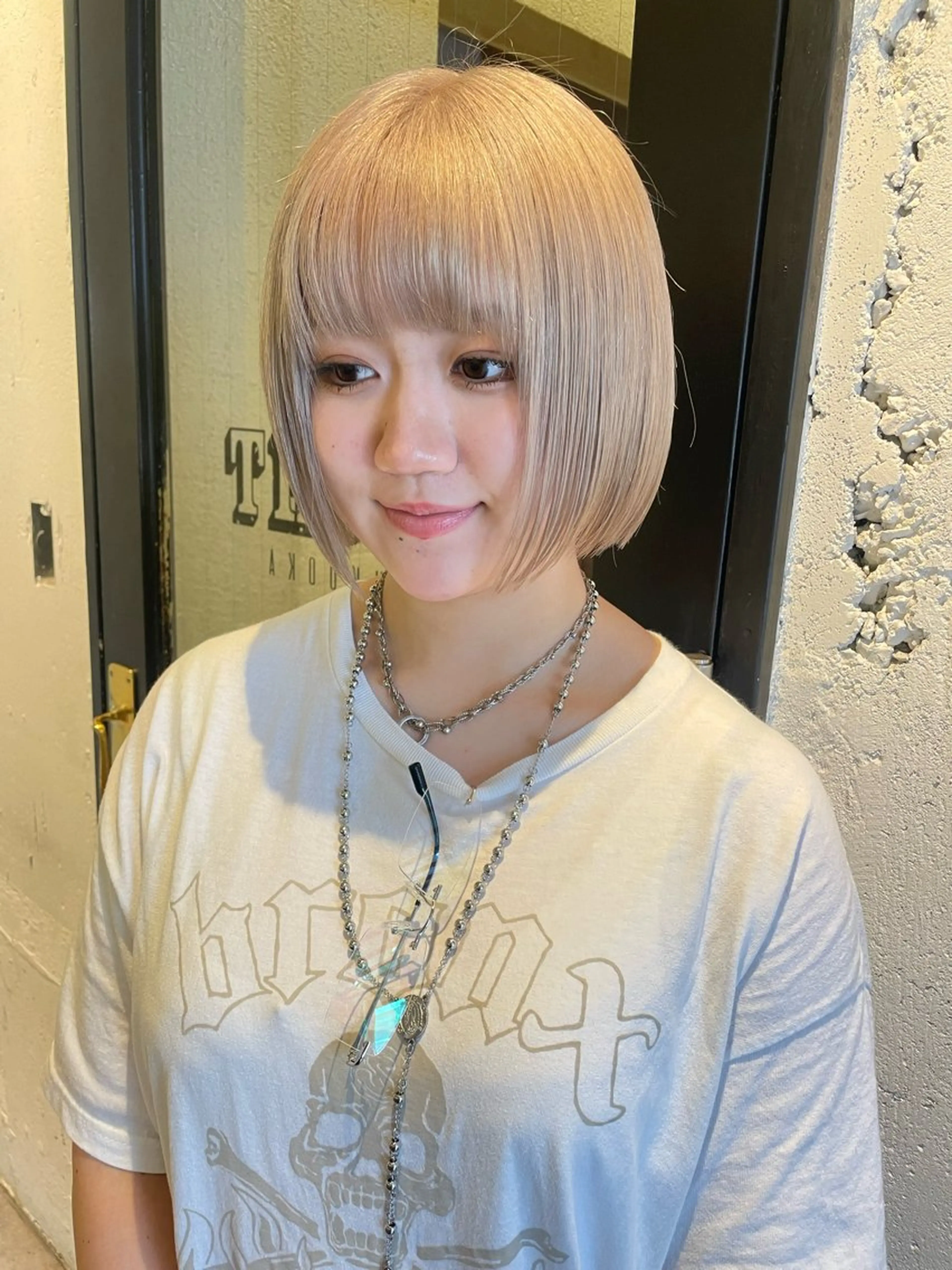 ショート カラー カット ヘアカラー トリートメント hisano / ハイトーン・透明感のヘアスタイル