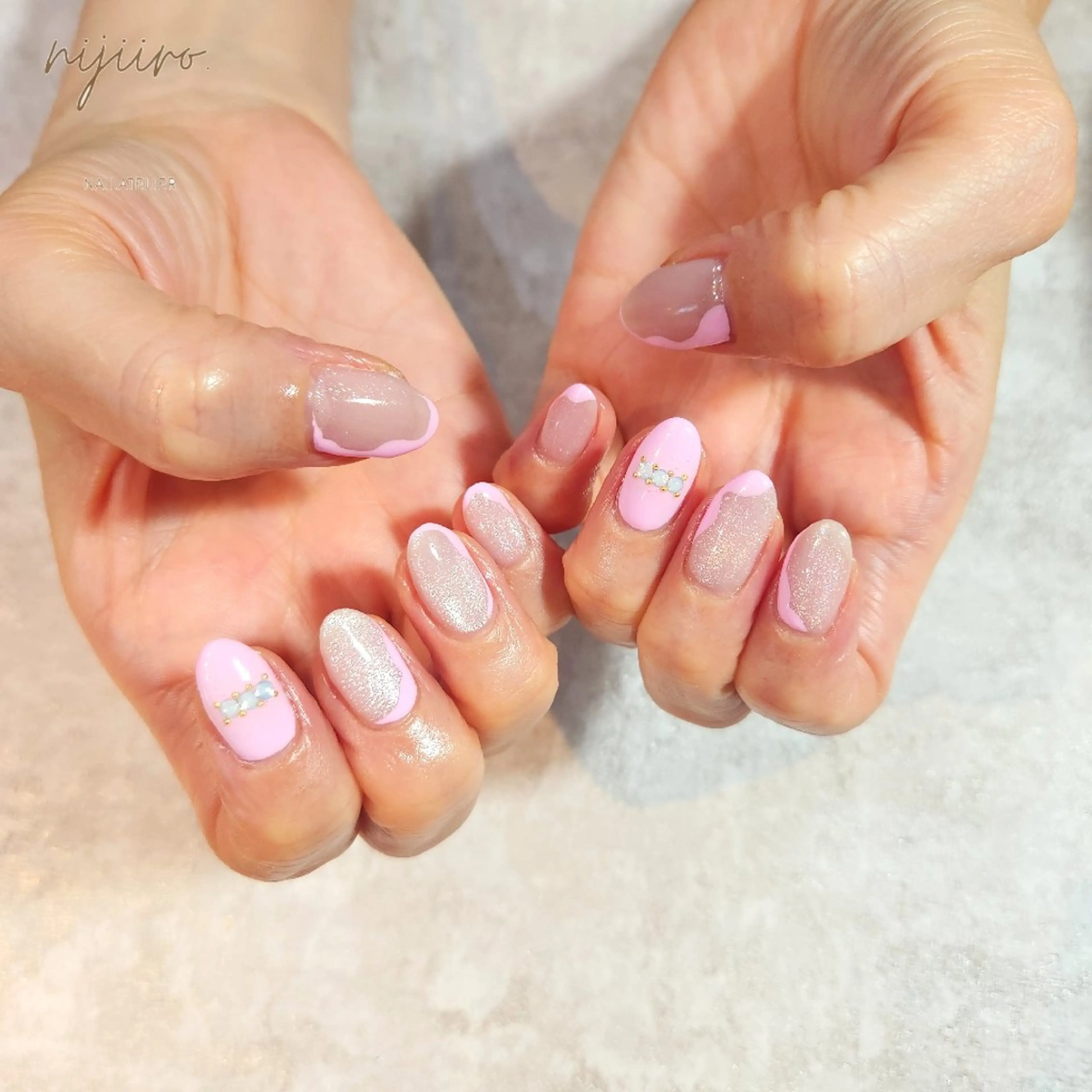 ネイル ハンドネイル nailatelier nijiiro.所属・nijiiro🌈 サトウのネイルデザイン