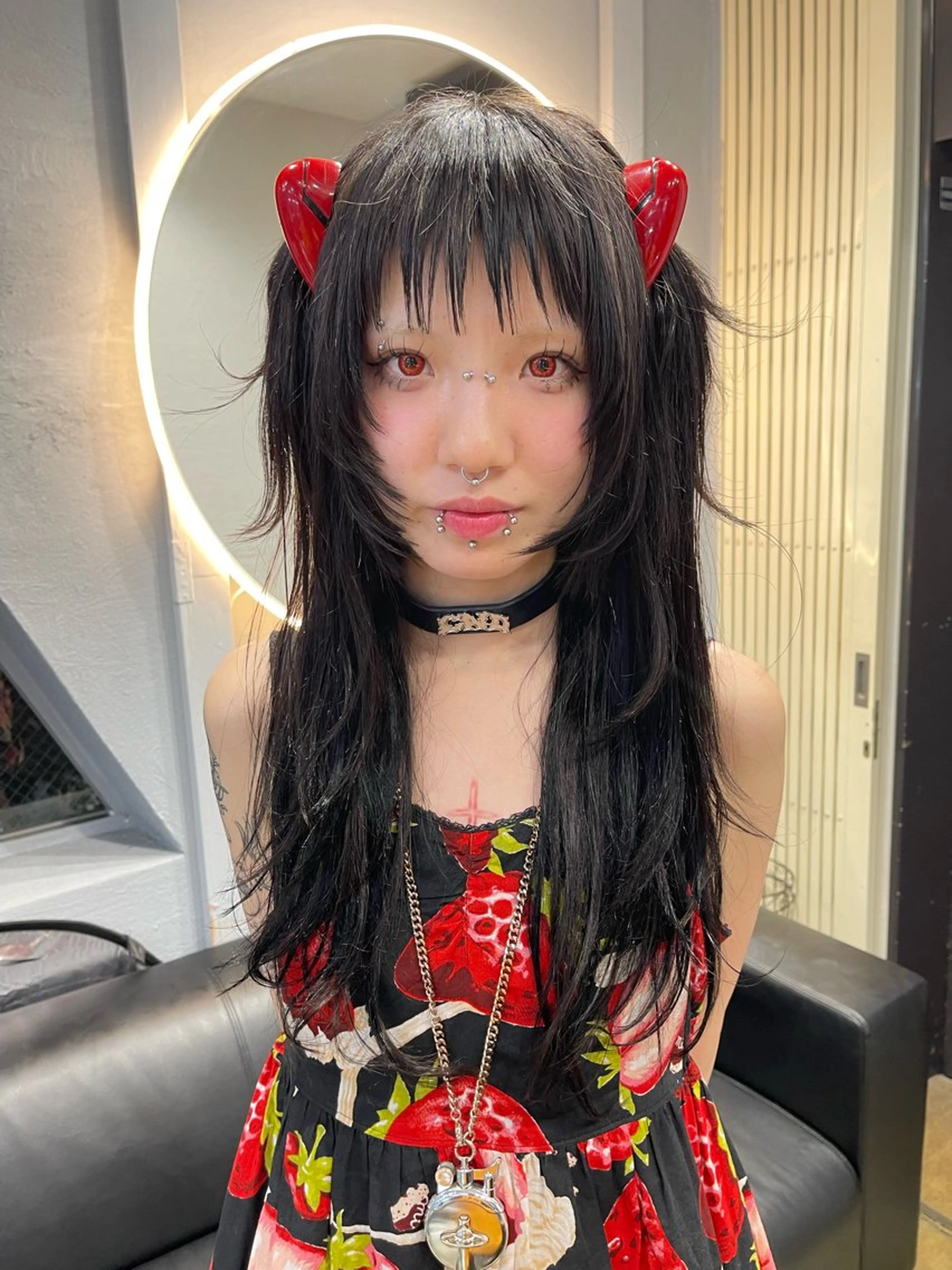 ロング カラー ブリーチ ケアブリーチ デザインカラー ダブルカラー イヤリングカラー カット TATSUブリーチ/ ミルクティーベージュのヘアスタイル