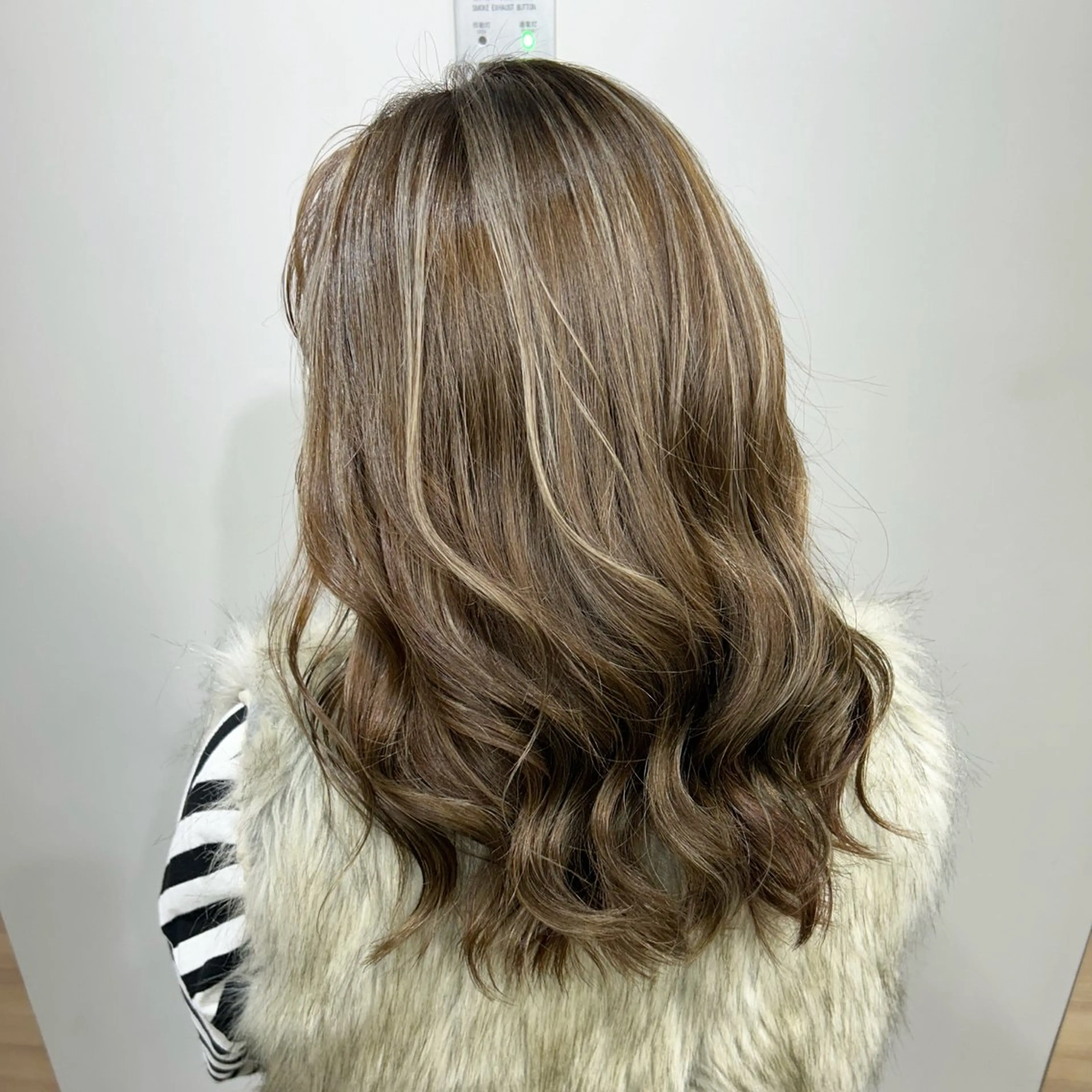 セミロング カラー 🌹門奈🌹髪質改善 /透明感カラーのヘアスタイル