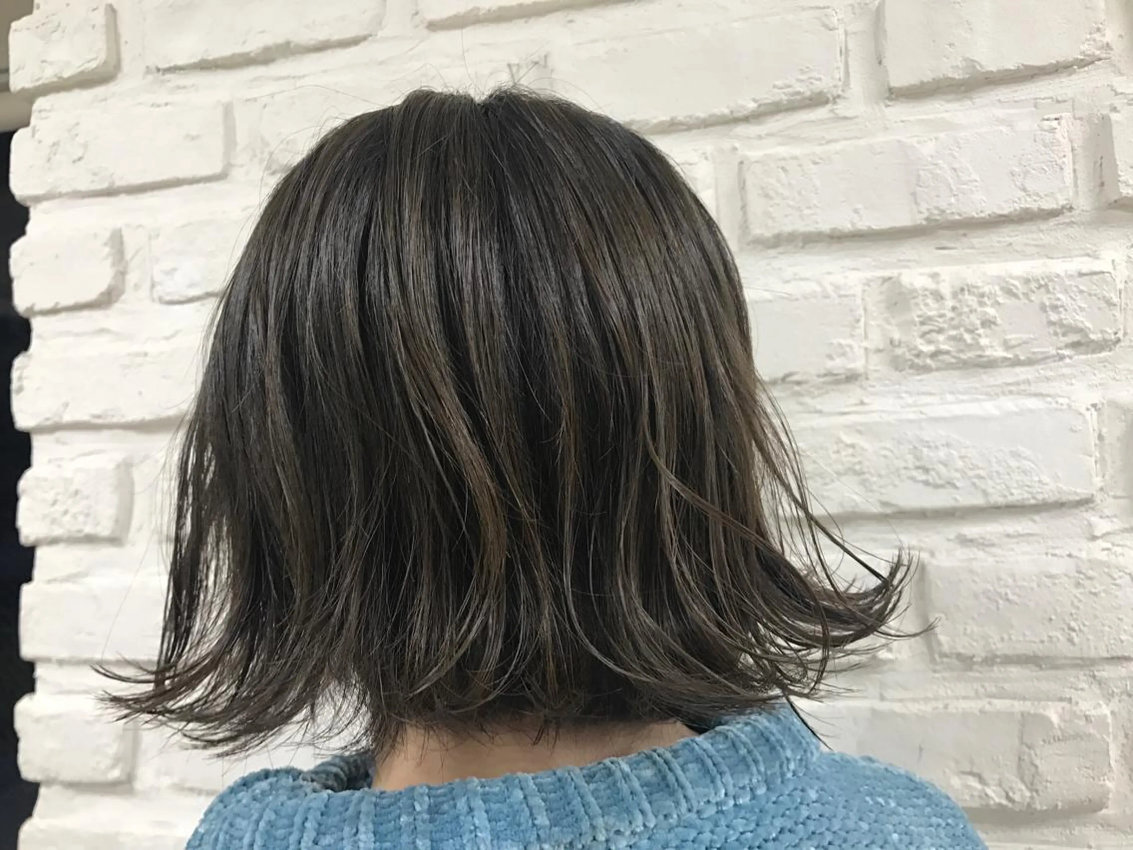 ミディアム カラー イルミナカラー 外ハネヘア 【暖色カラー特化】 中山由梨のヘアスタイル