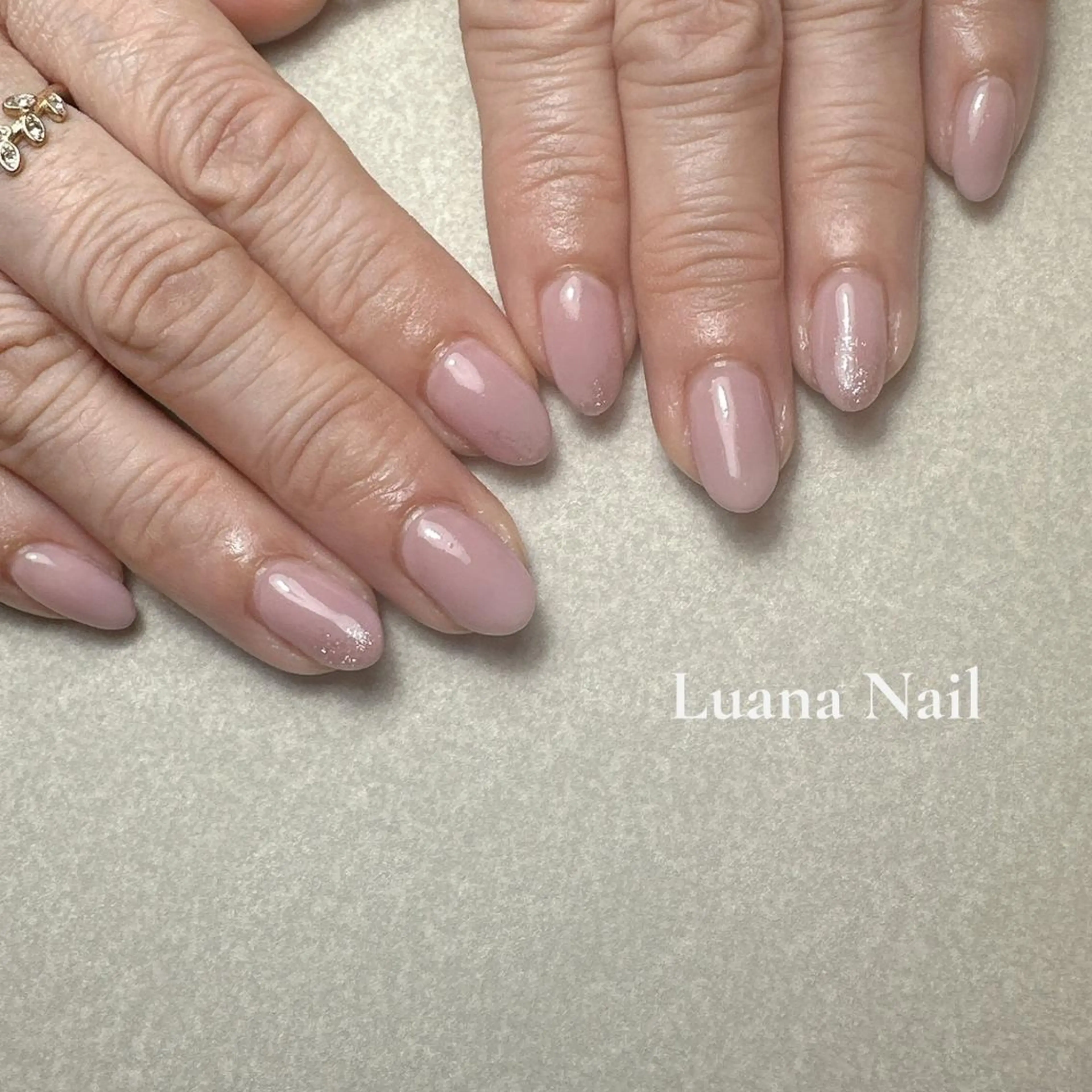 ネイル ワンカラーネイル 完全個室ネイル サロンLuana +のネイルデザイン