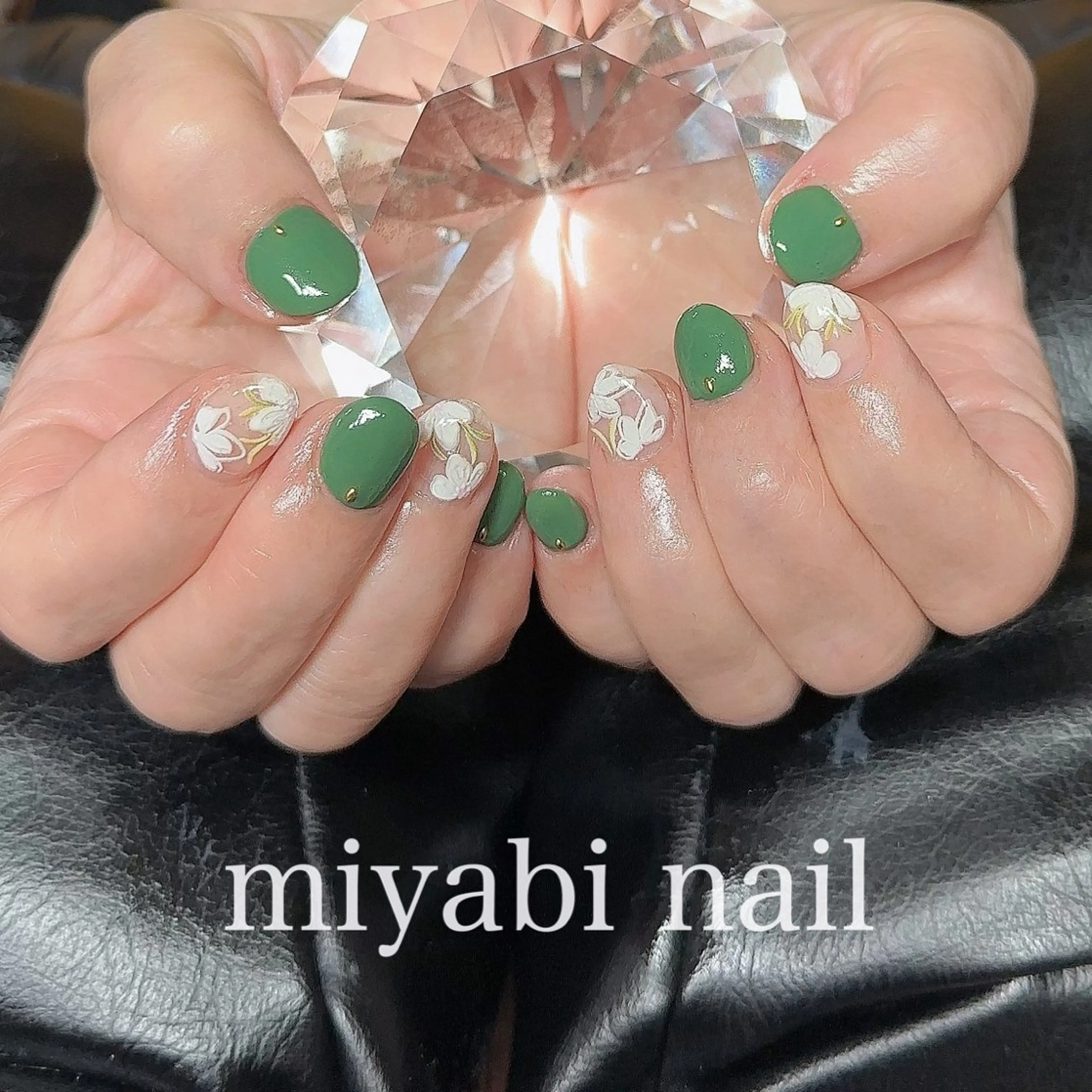 ネイル アートネイル フラワーネイル ジェルネイル グリーン 持ち込み ハンドネイル miyabi nail 桂川駅近くのネイルデザイン
