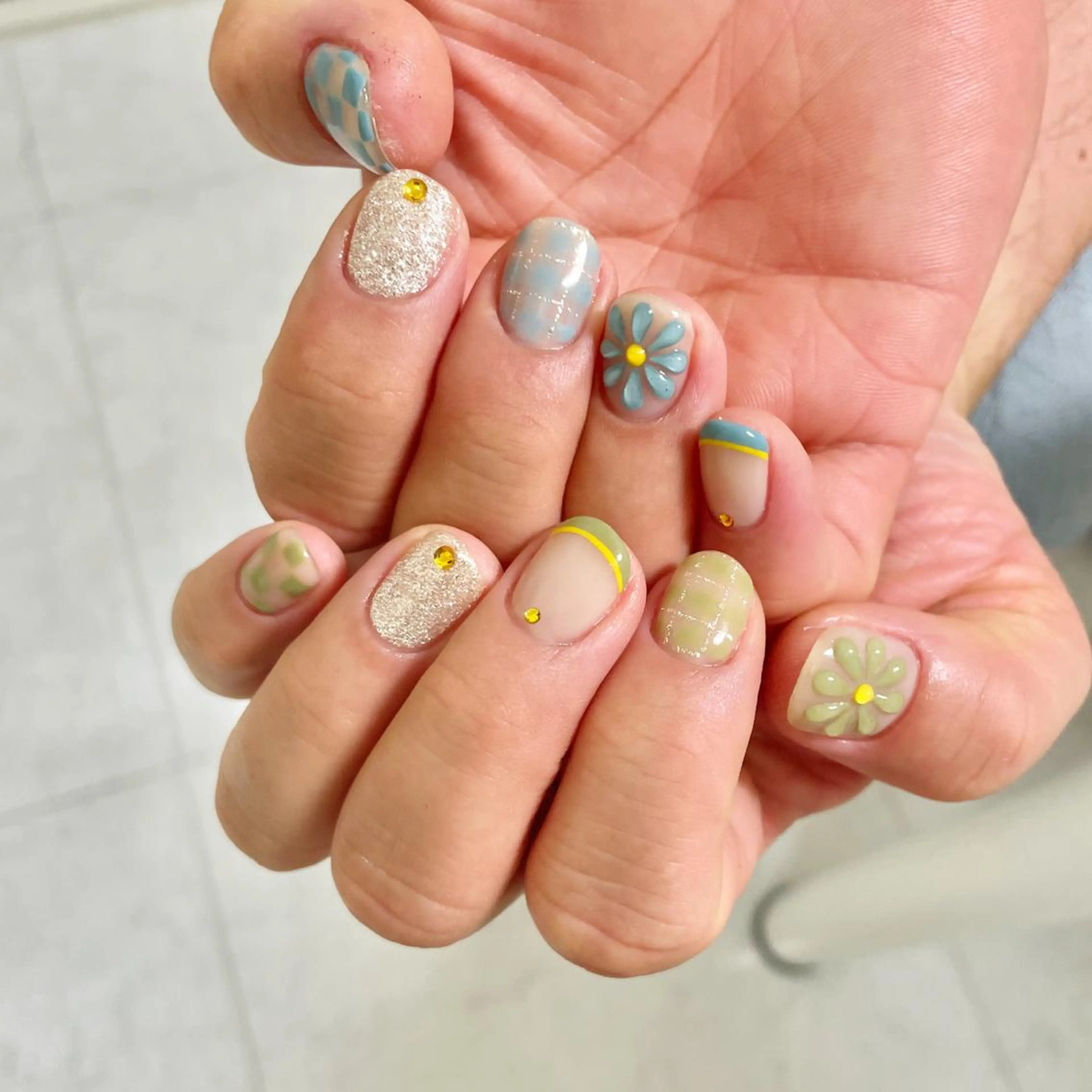 ネイル ハンドネイル ハンドケア m-nail所属・m-nail 🌙minamiのネイルデザイン