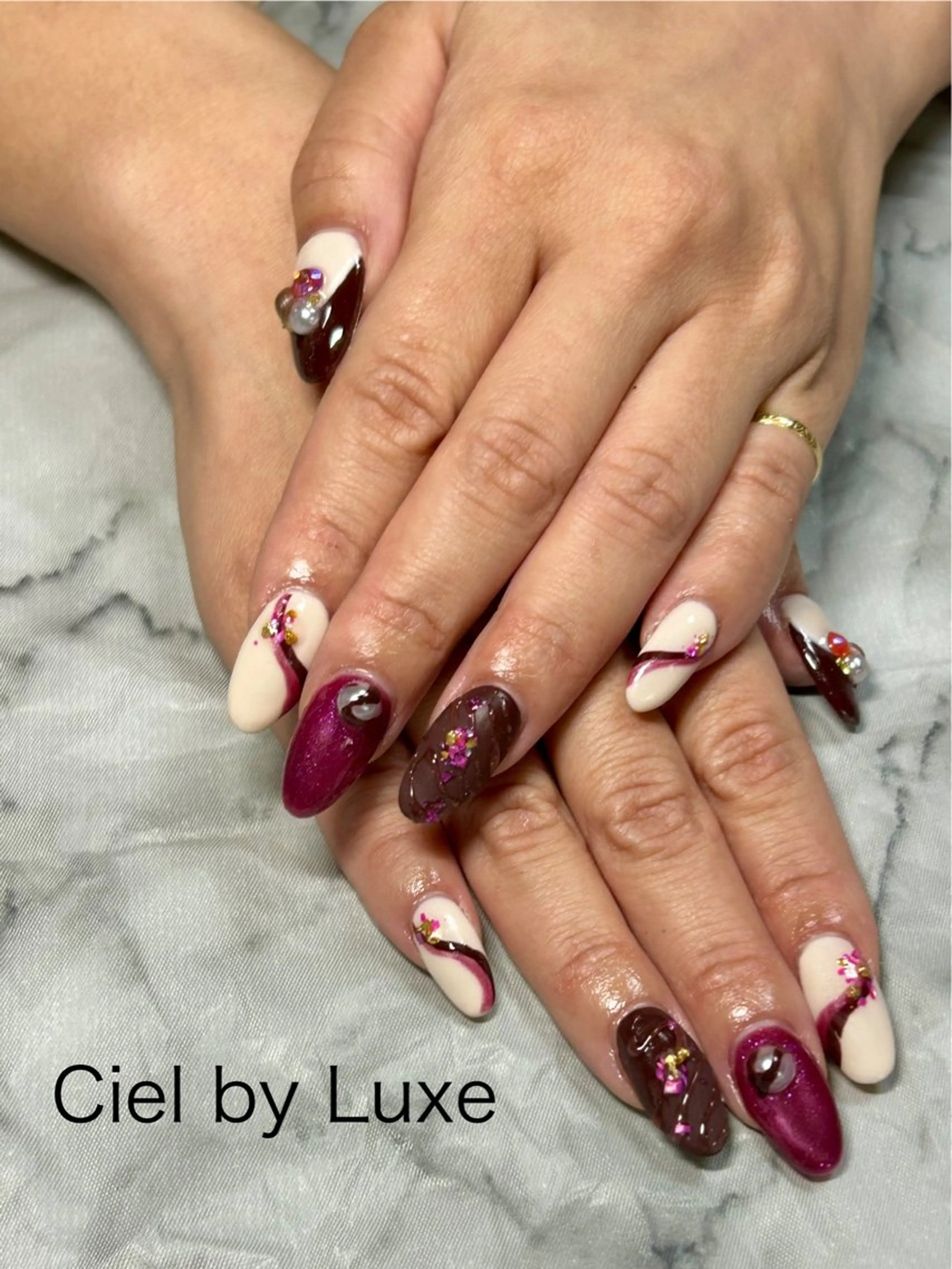 ネイル バレンタイン CielbyLuxe manamiのネイルデザイン