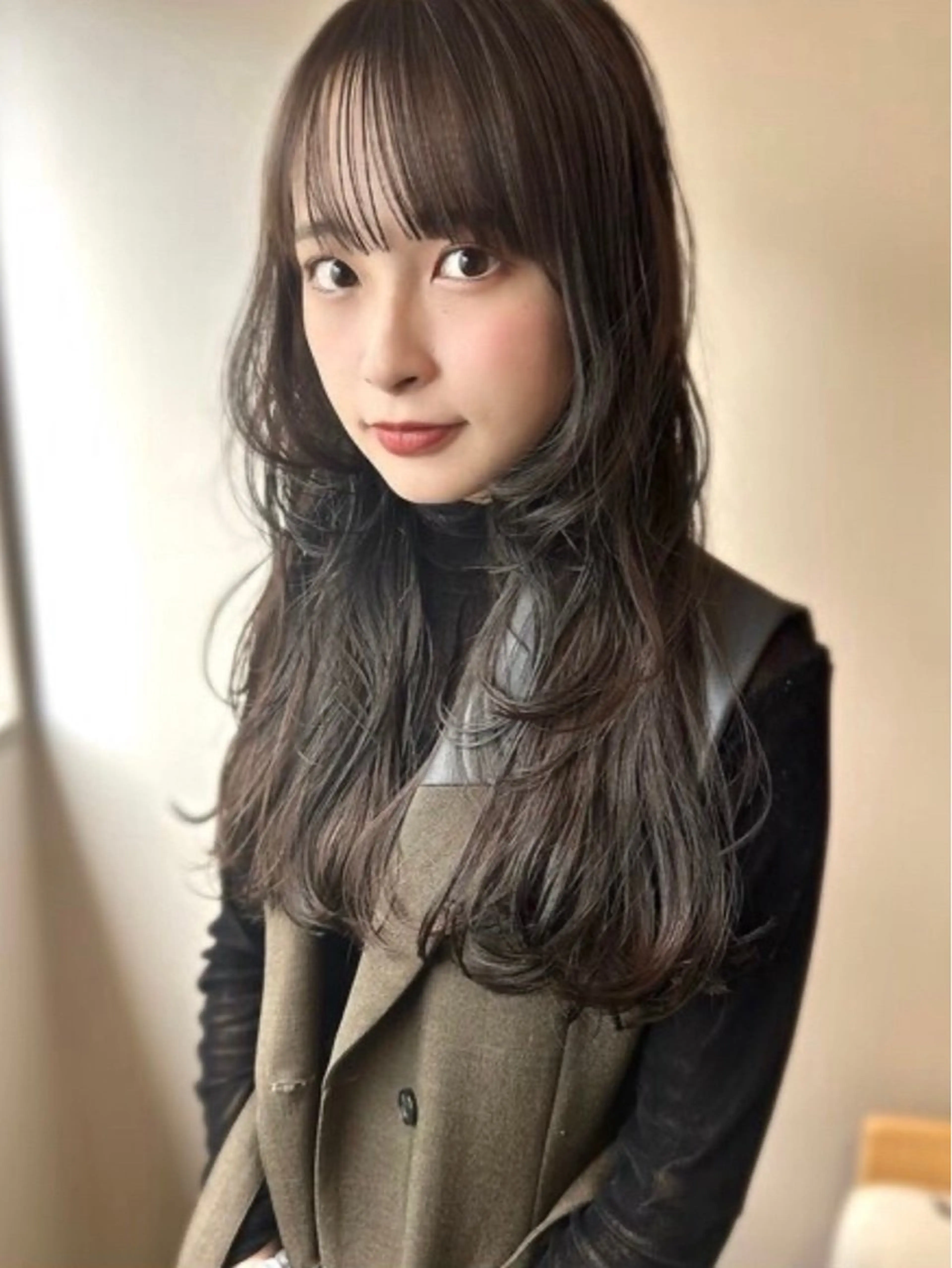 セミロング ボブ 髪質改善 韓国風ヘア レイヤーカット 縮毛矯正 ヘアカラー トリートメント suii..hair designのヘアスタイル