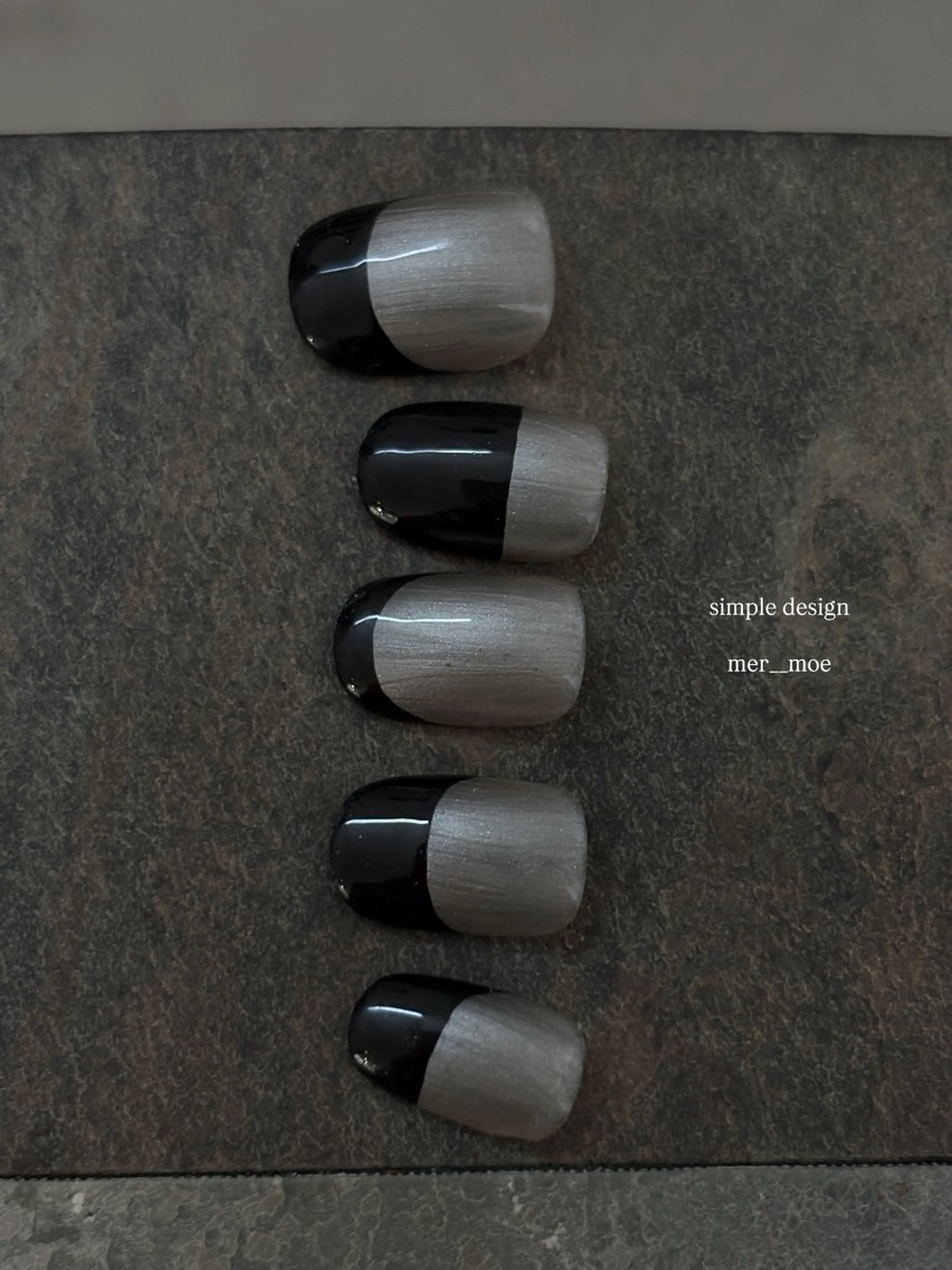 ネイル フレンチネイル グラデーション ワンカラーネイル ハンドネイル moe ⠀のネイルデザイン