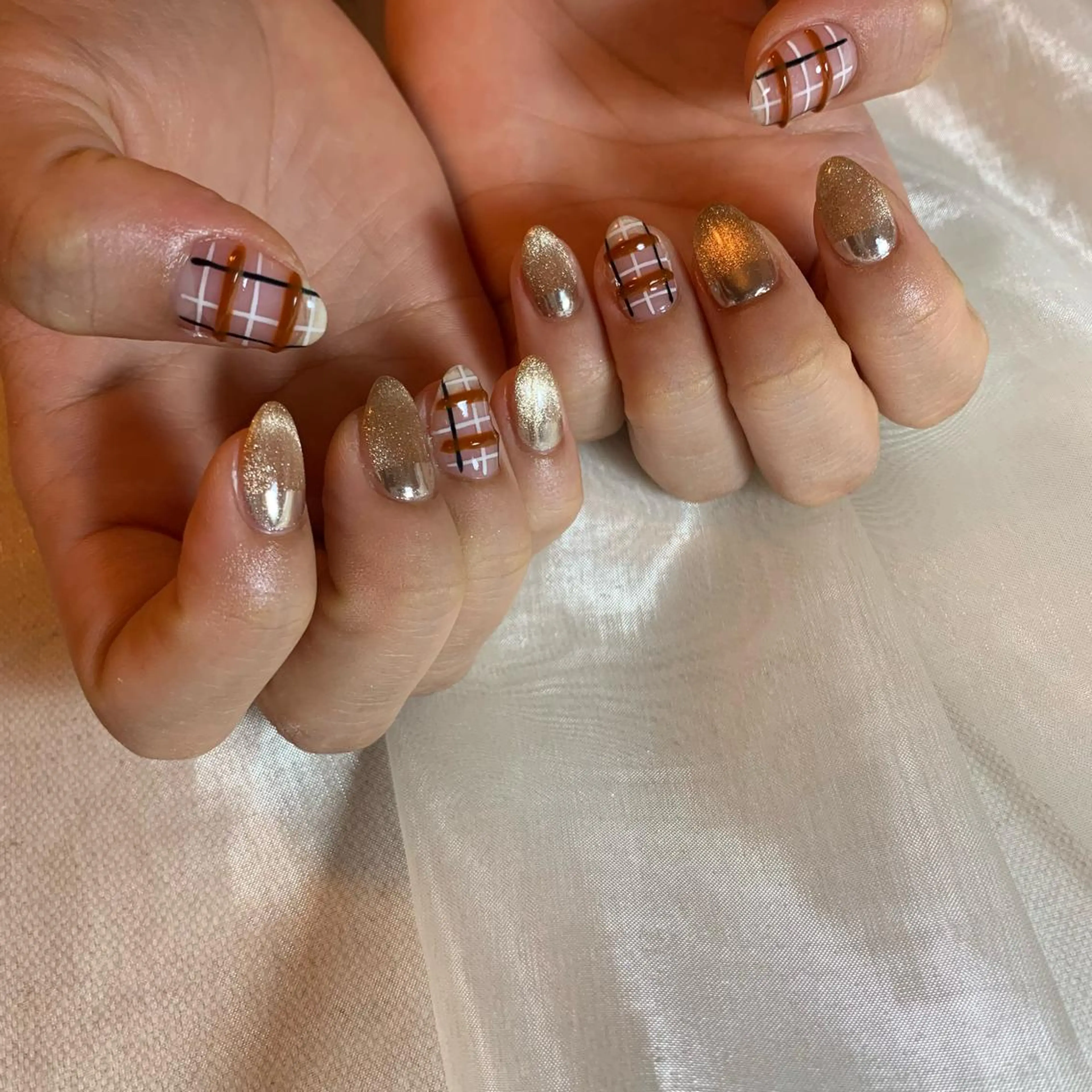 ネイル ハンドネイル repos~ルポ~所属・里見 麗のネイルデザイン