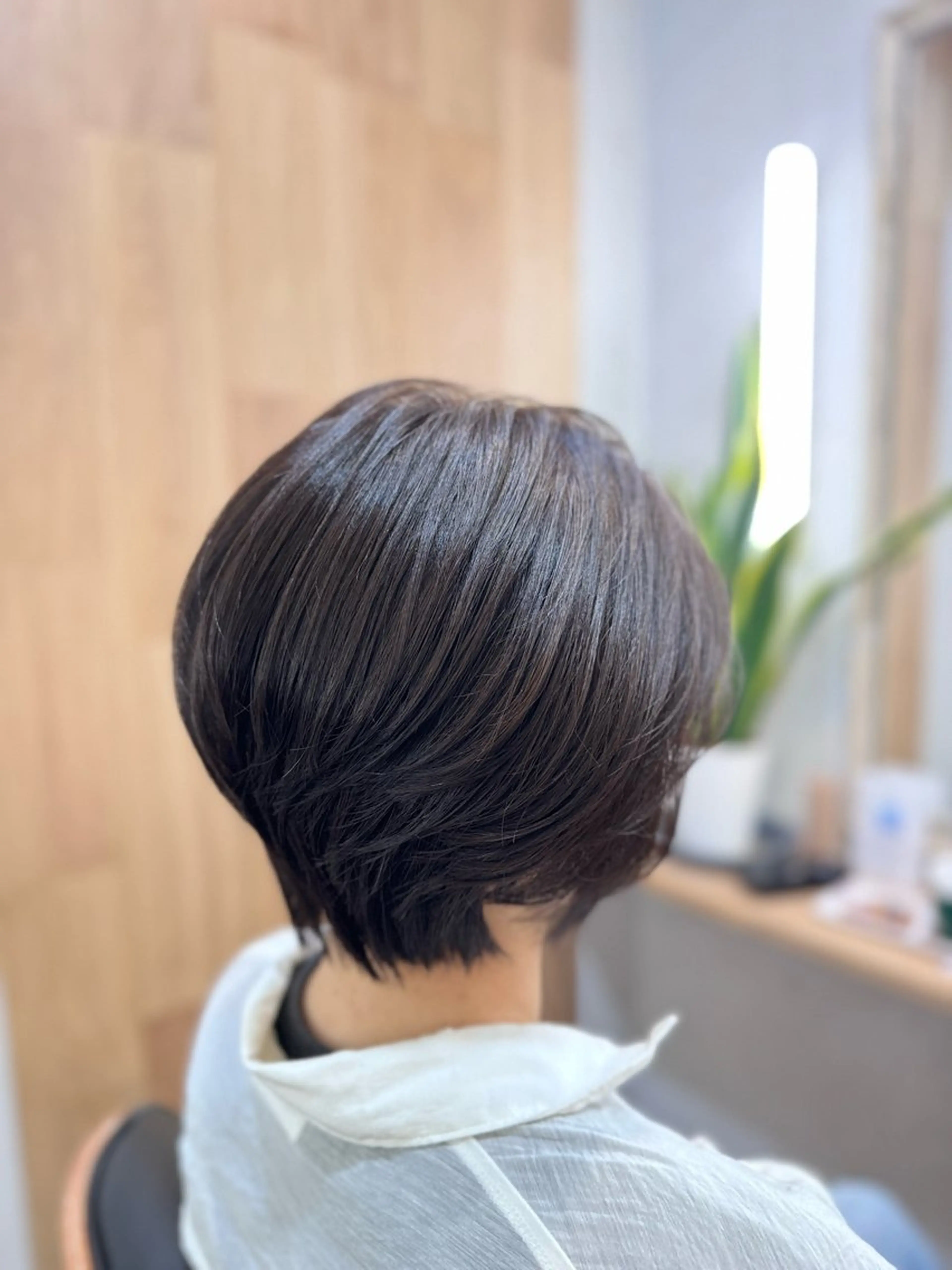 ショート カラー ショートレイヤー レイヤーカット ショートヘア カット ヘアカラー トリートメント 多賀 順平のヘアスタイル