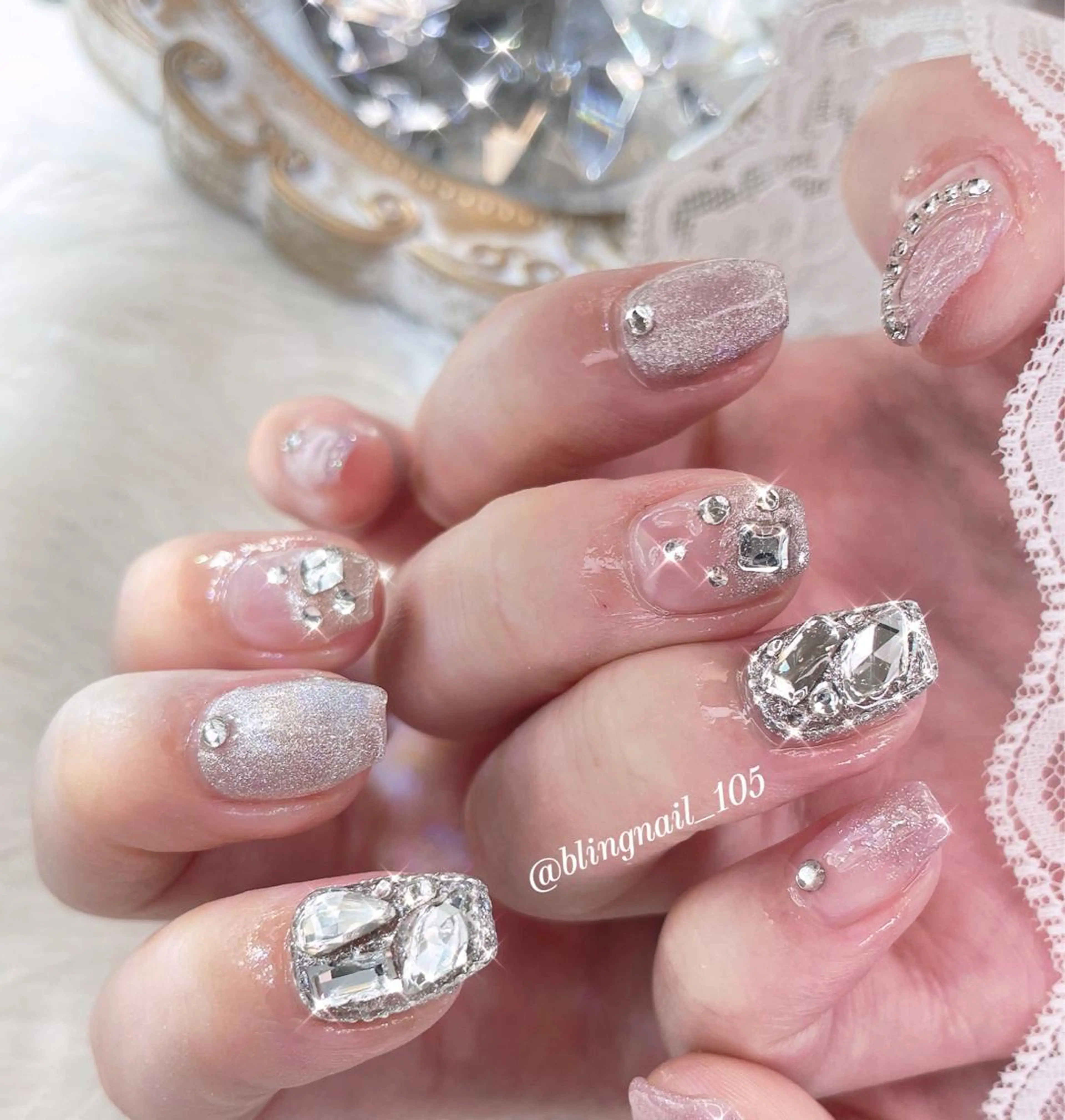 ネイル 23時まで❤︎韓国、 ワンホンネイルのネイルデザイン