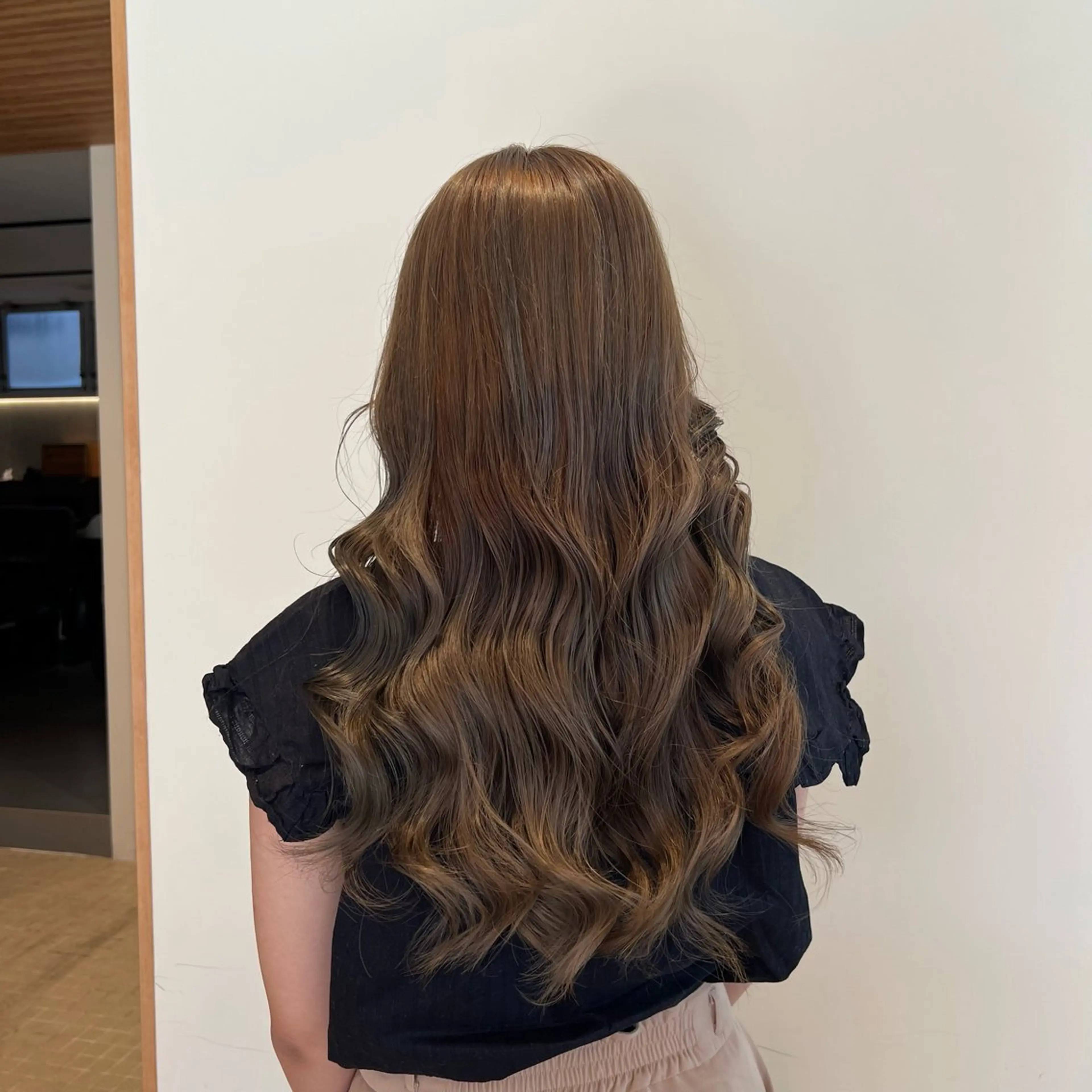 ロング カラー ヘアカラー トリートメント ワタナベ モカ🦢ダブルカラーのヘアスタイル