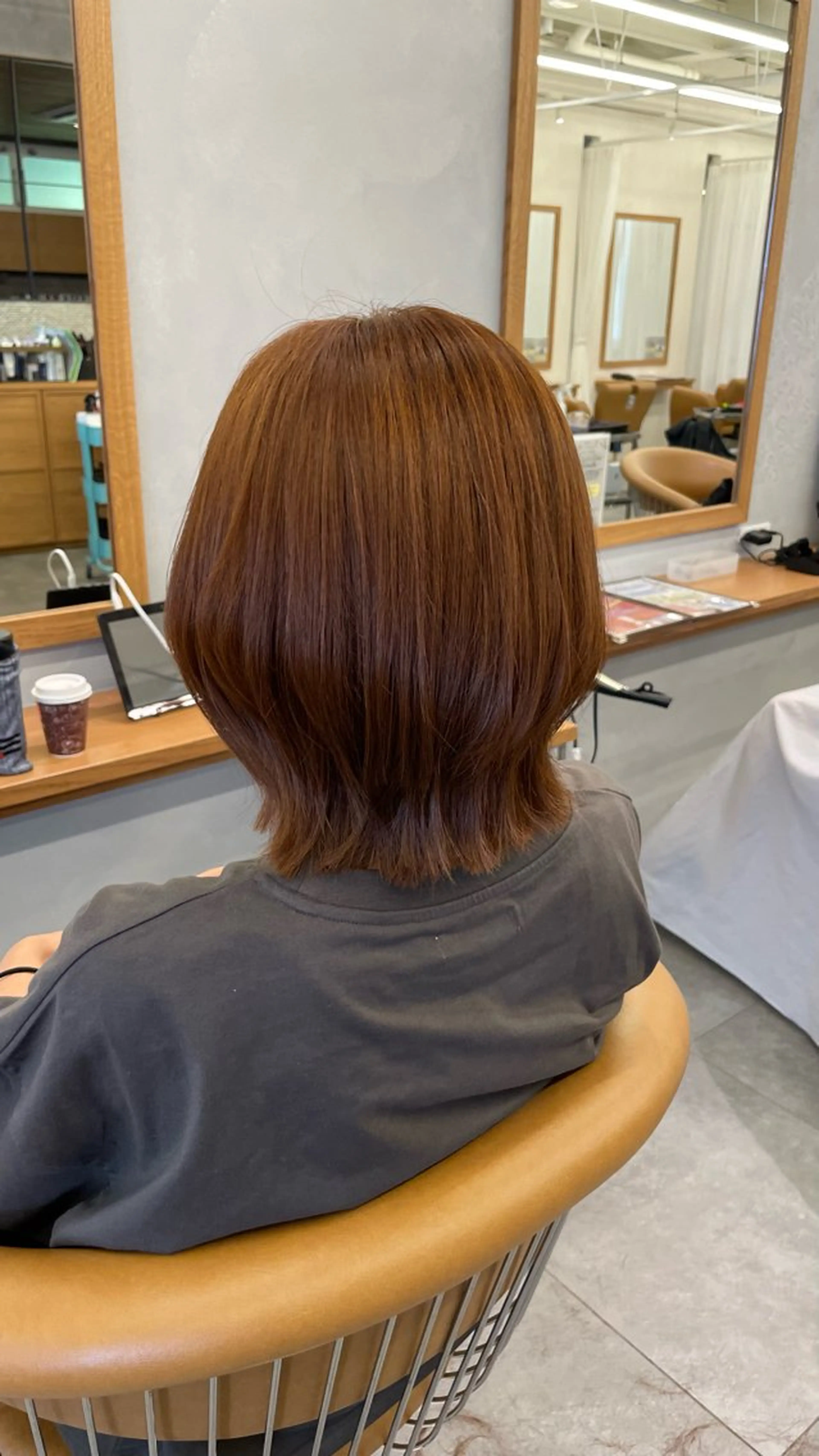 ショート オレンジブラウン カット ヘアカラー トリートメント 澤田 真凛のヘアスタイル