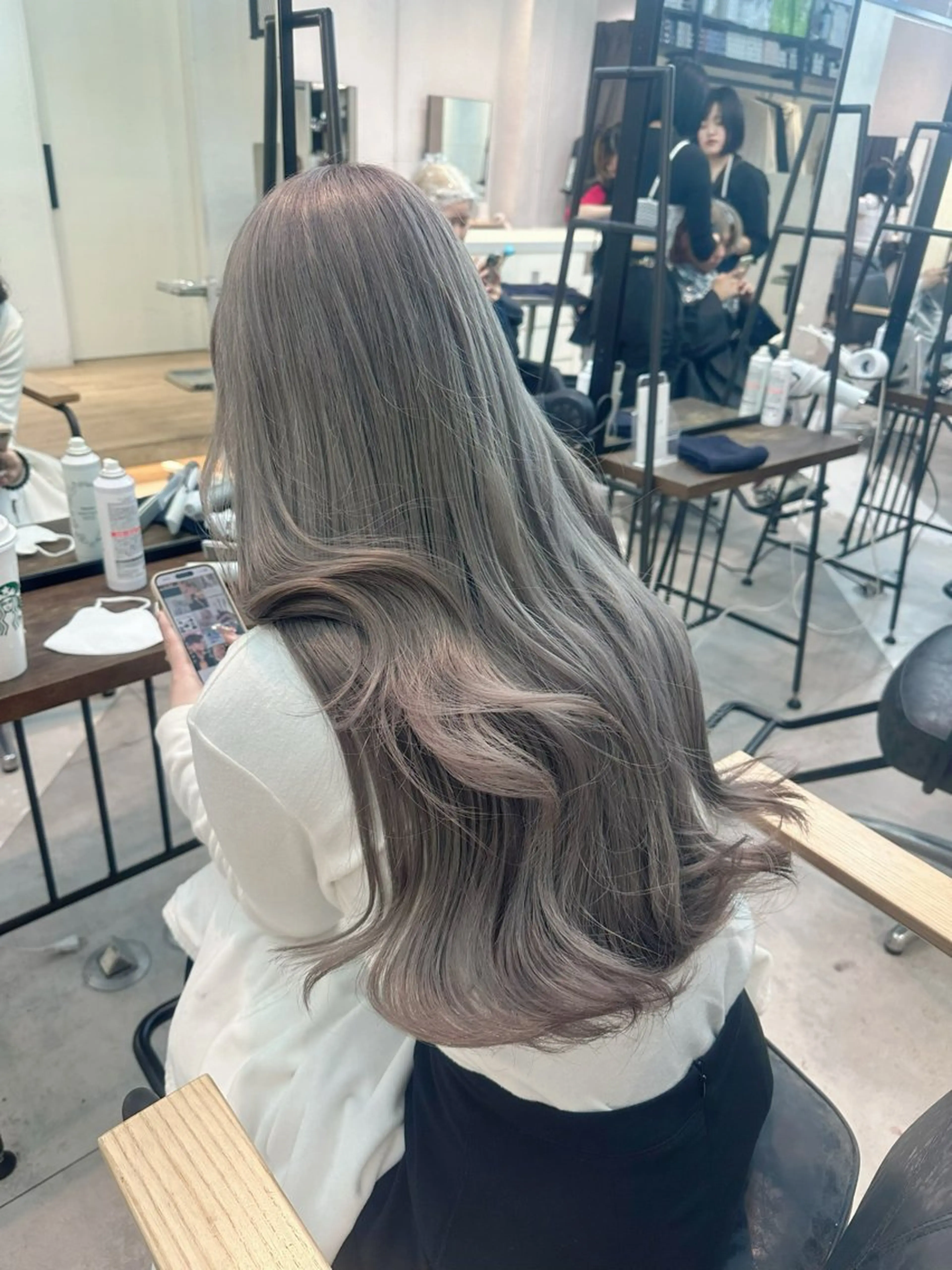 カラー ヘアカラー ハイトーン特化 pepe🎀のヘアスタイル
