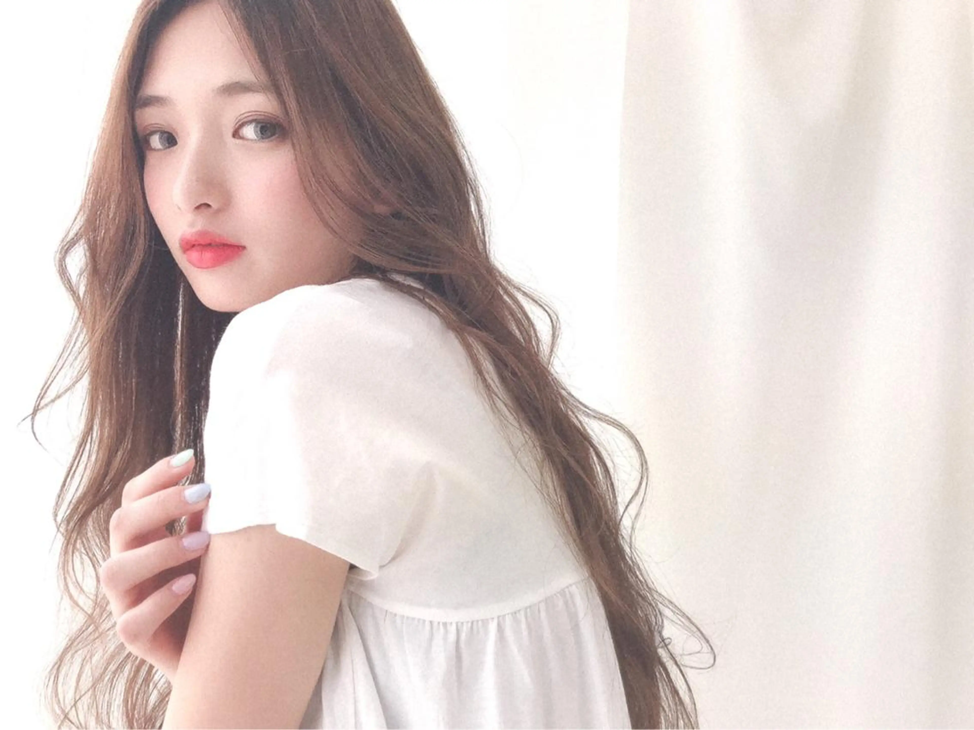 ロング カラー バレイヤージュ ブリーチ ケアブリーチ ダブルカラー ハイライトカラー カット トリートメント memento 斎藤大覚のヘアスタイル