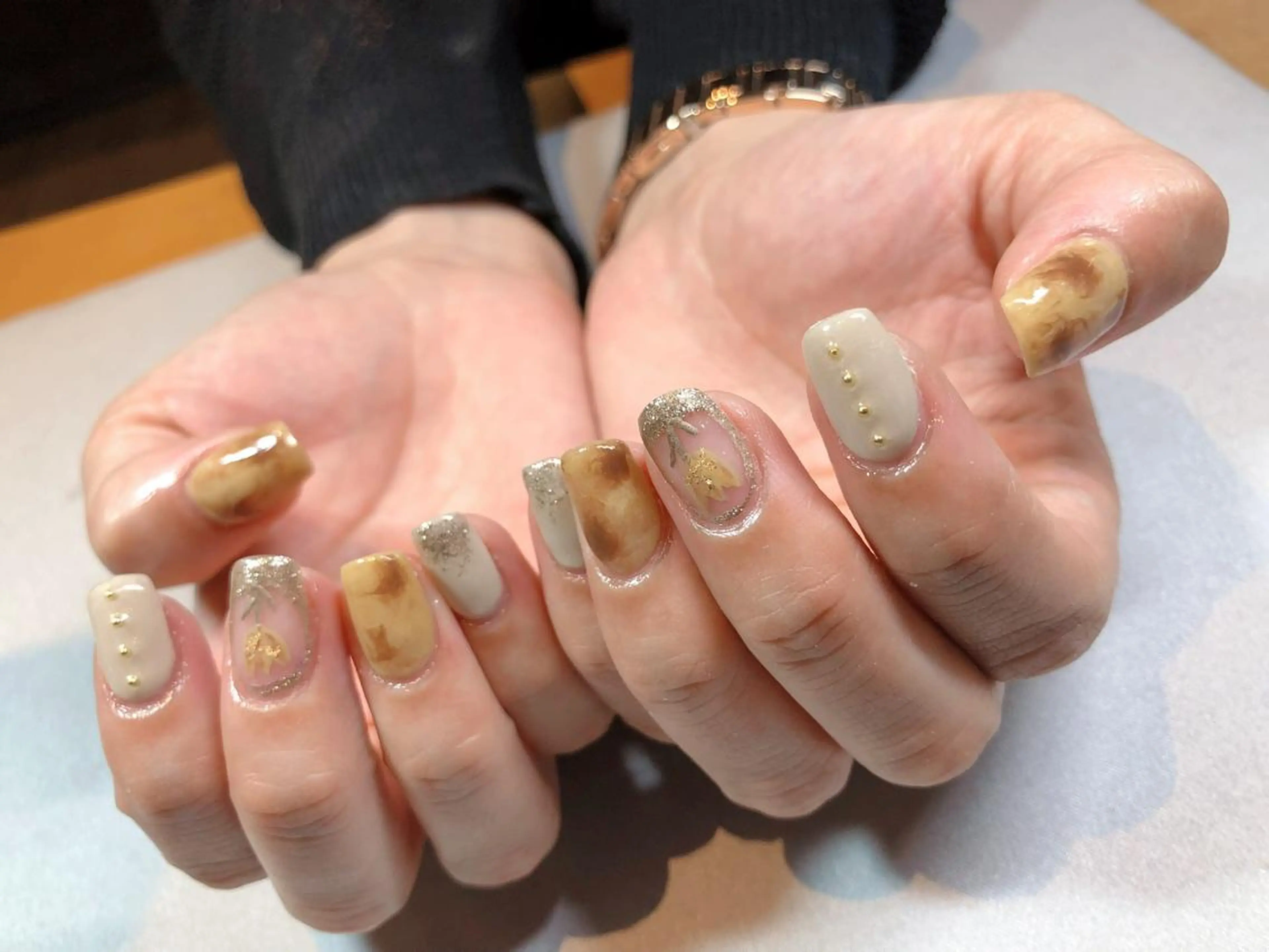 ネイル iiloo aromaworksのネイルデザイン