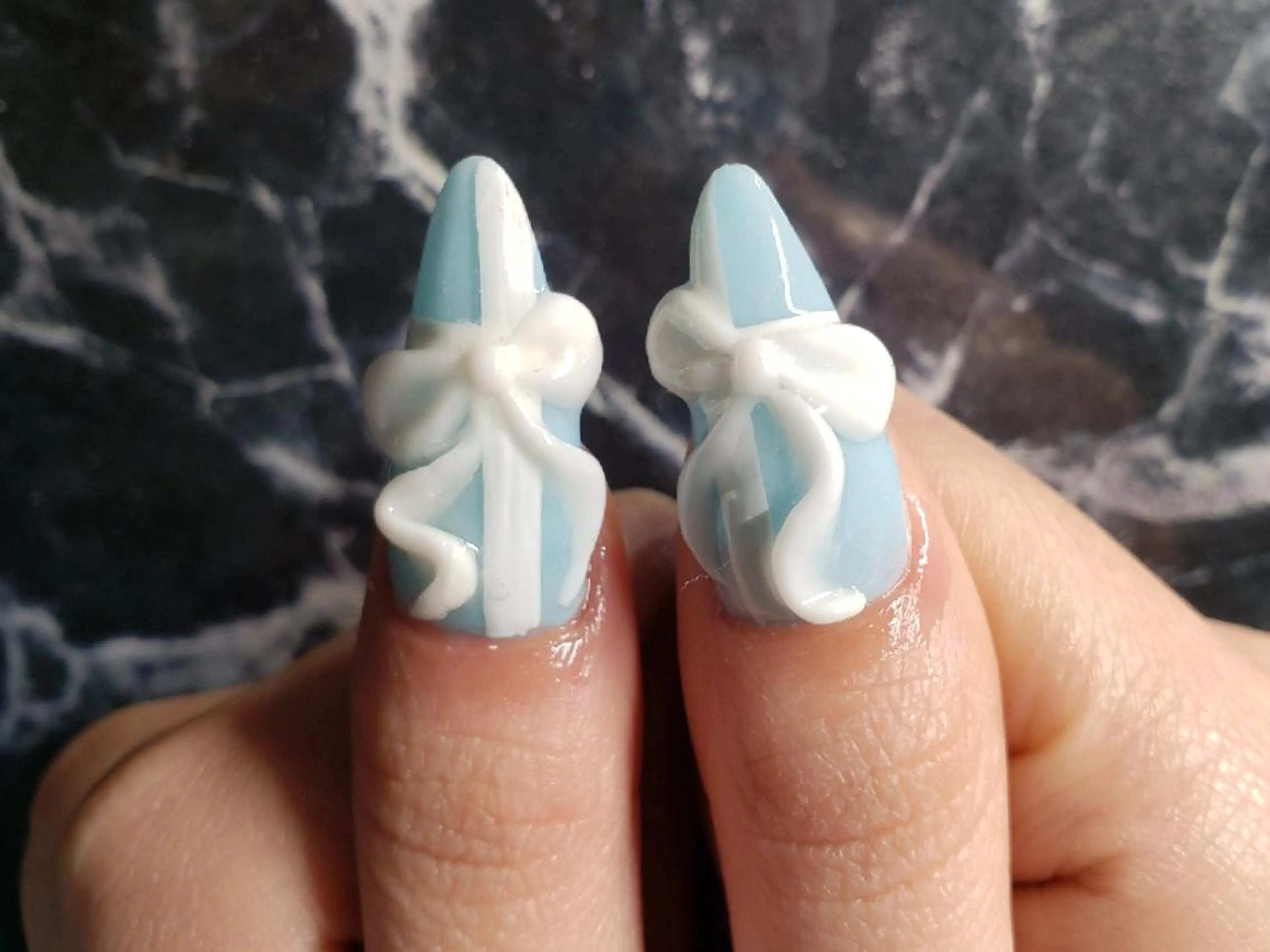 ミディアム ネイル ハンドネイル クロキ 。のネイルデザイン