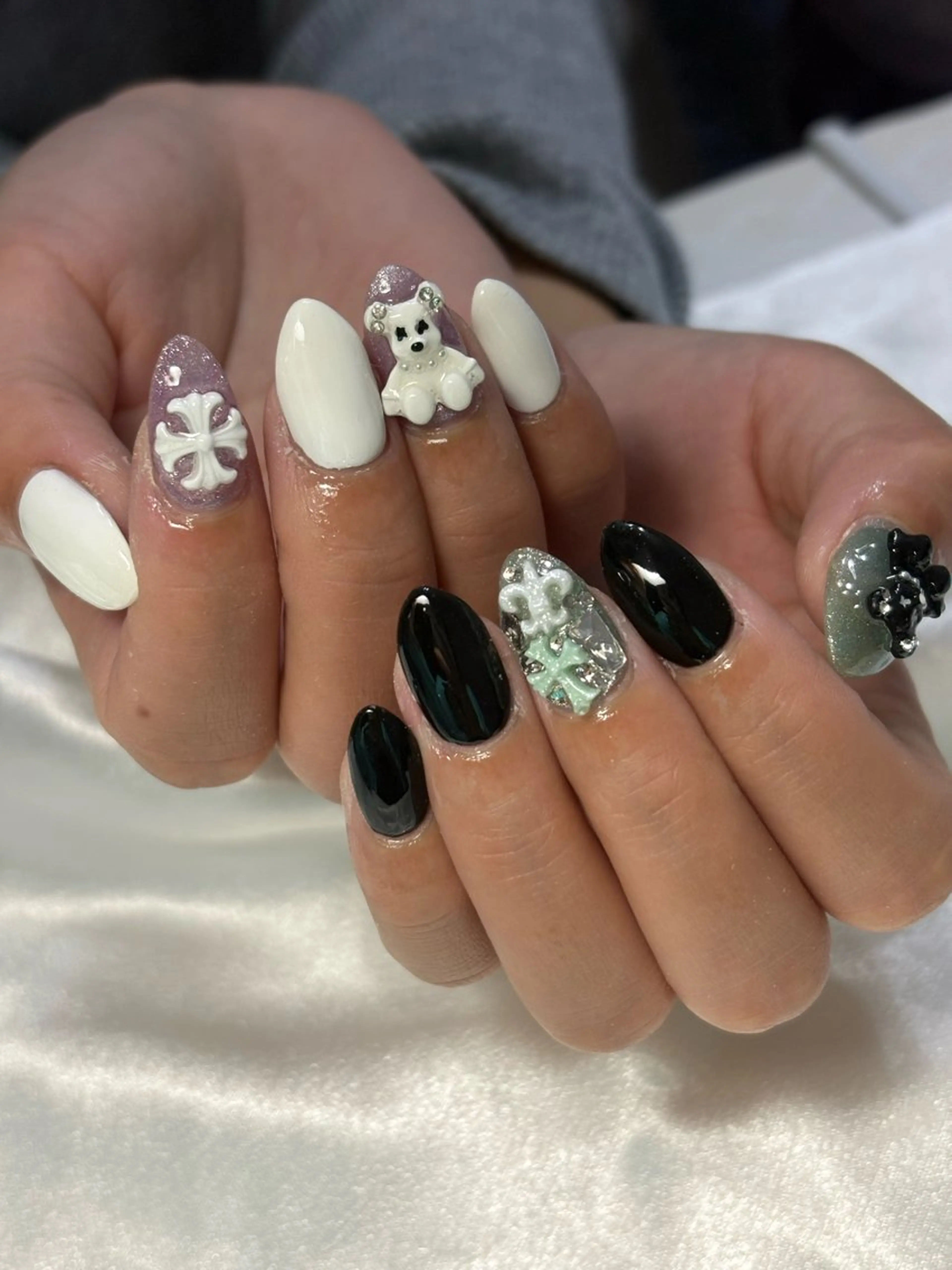 ネイル ハンドネイル フットネイル ✴︎ Delightのネイルデザイン