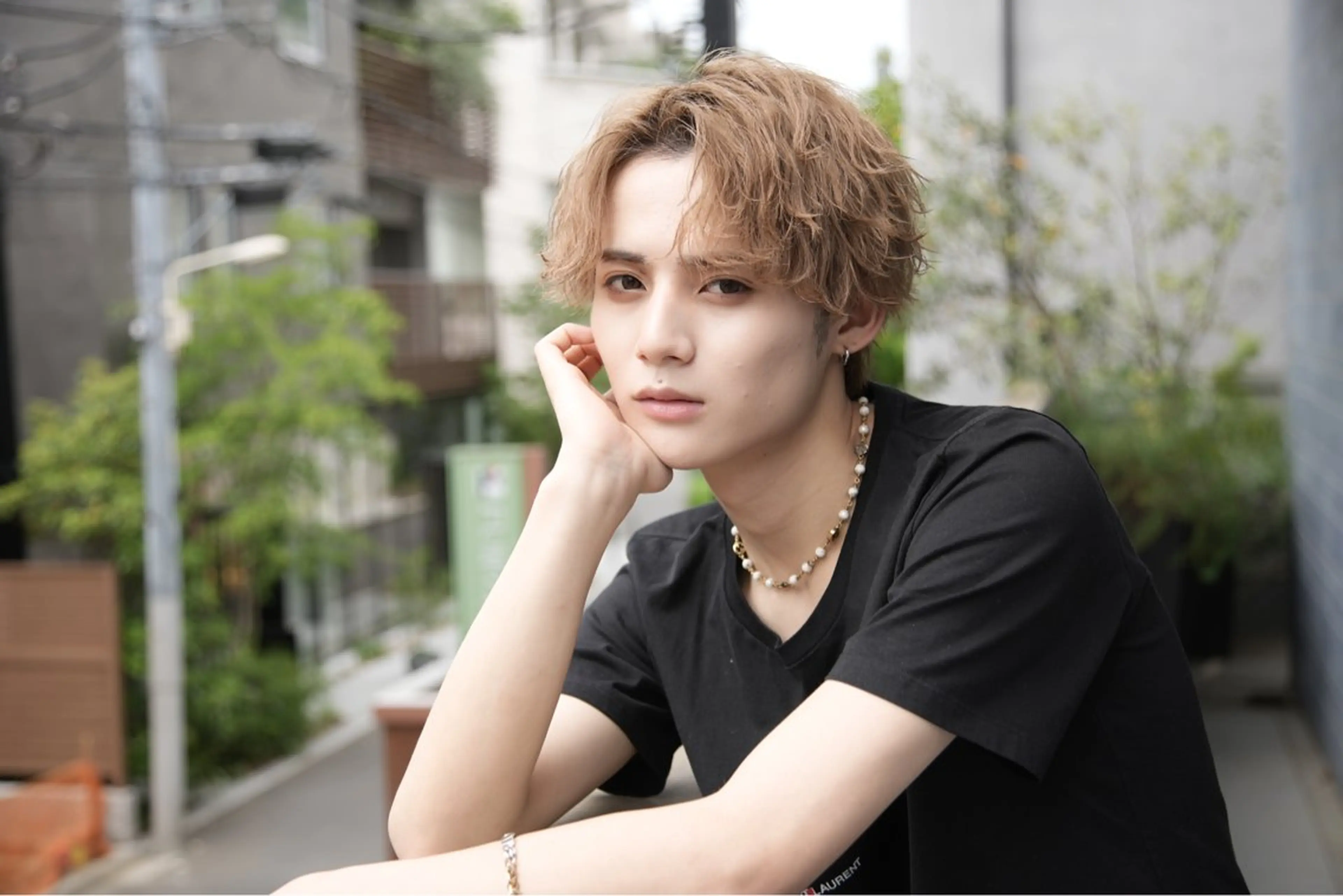 ミディアム カラー パーマ メンズ センターパート メンズハイトーン ハイトーンカラー シースルーマッシュ/ メンズ/KYOHEIのヘアスタイル