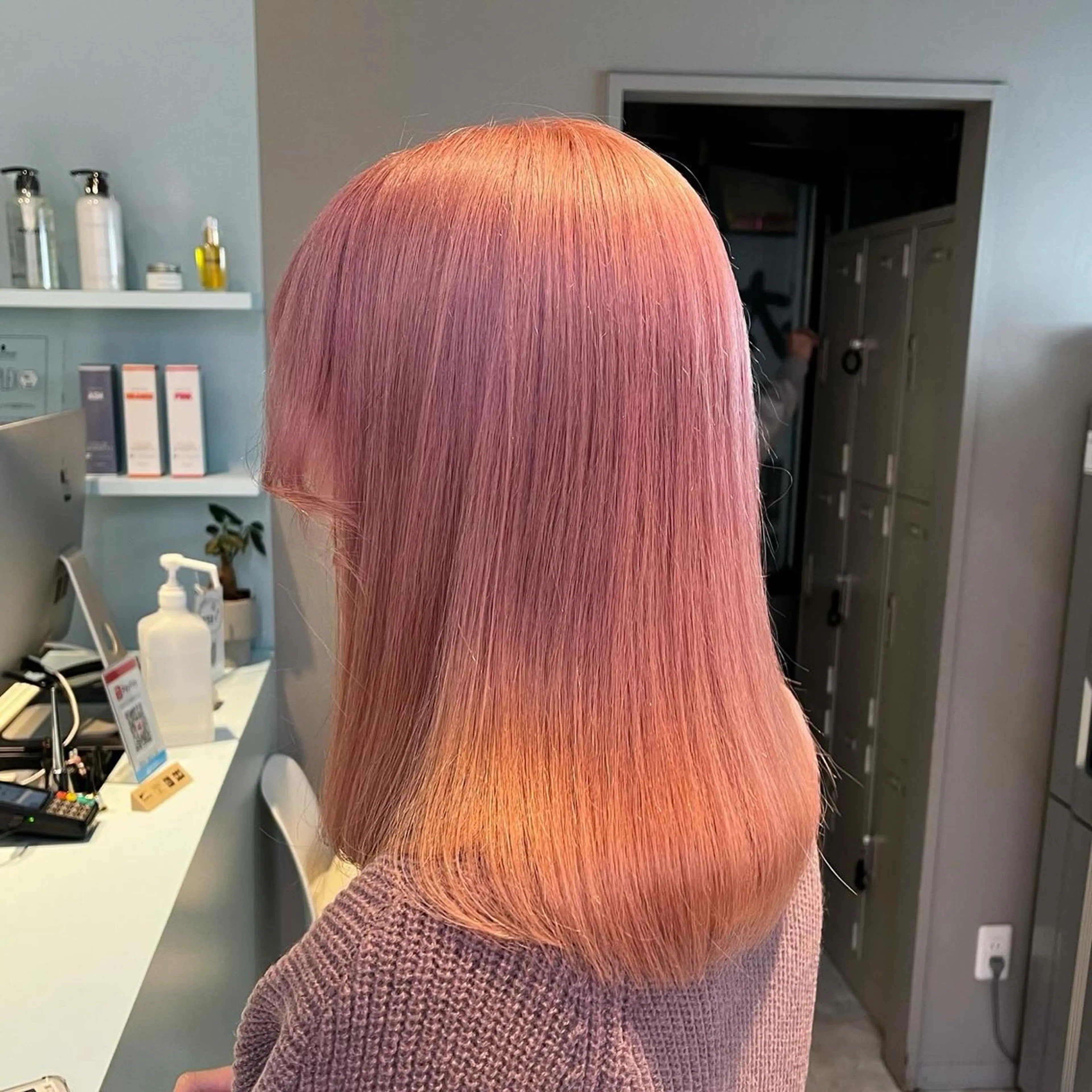 ミディアム カラー ブリーチ ピンクカラー ホワイトピンク ヘアカラー ブリーチカラー 🩵MIZUKIのヘアスタイル