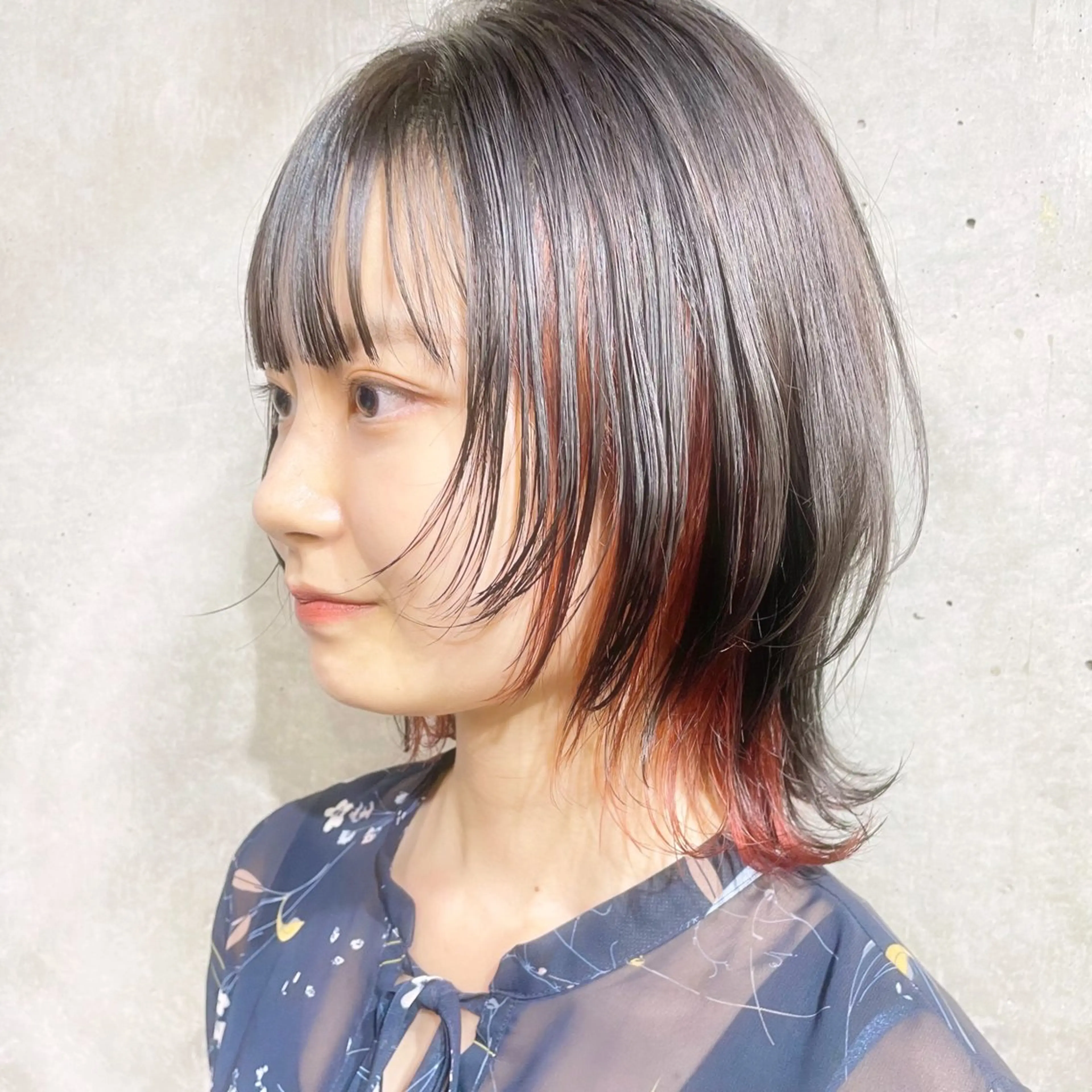 ショート カラー アディクシーカラー ベージュカラー 黒髪 ブリーチ ブルーカラー カット 藤澤 夏実/インナーカラーのヘアスタイル