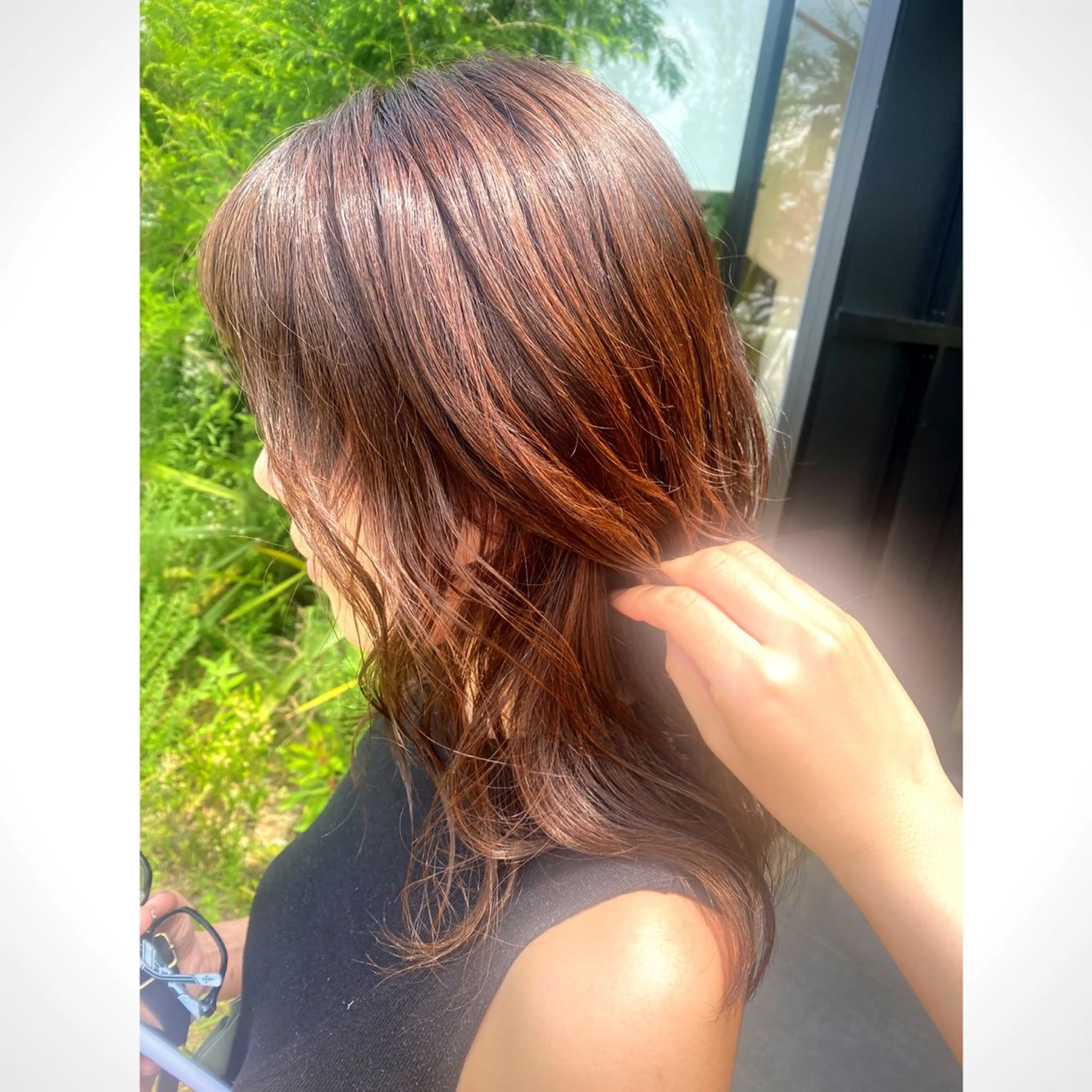 ミディアム オレンジブラウン 岡本 梨沙のヘアスタイル