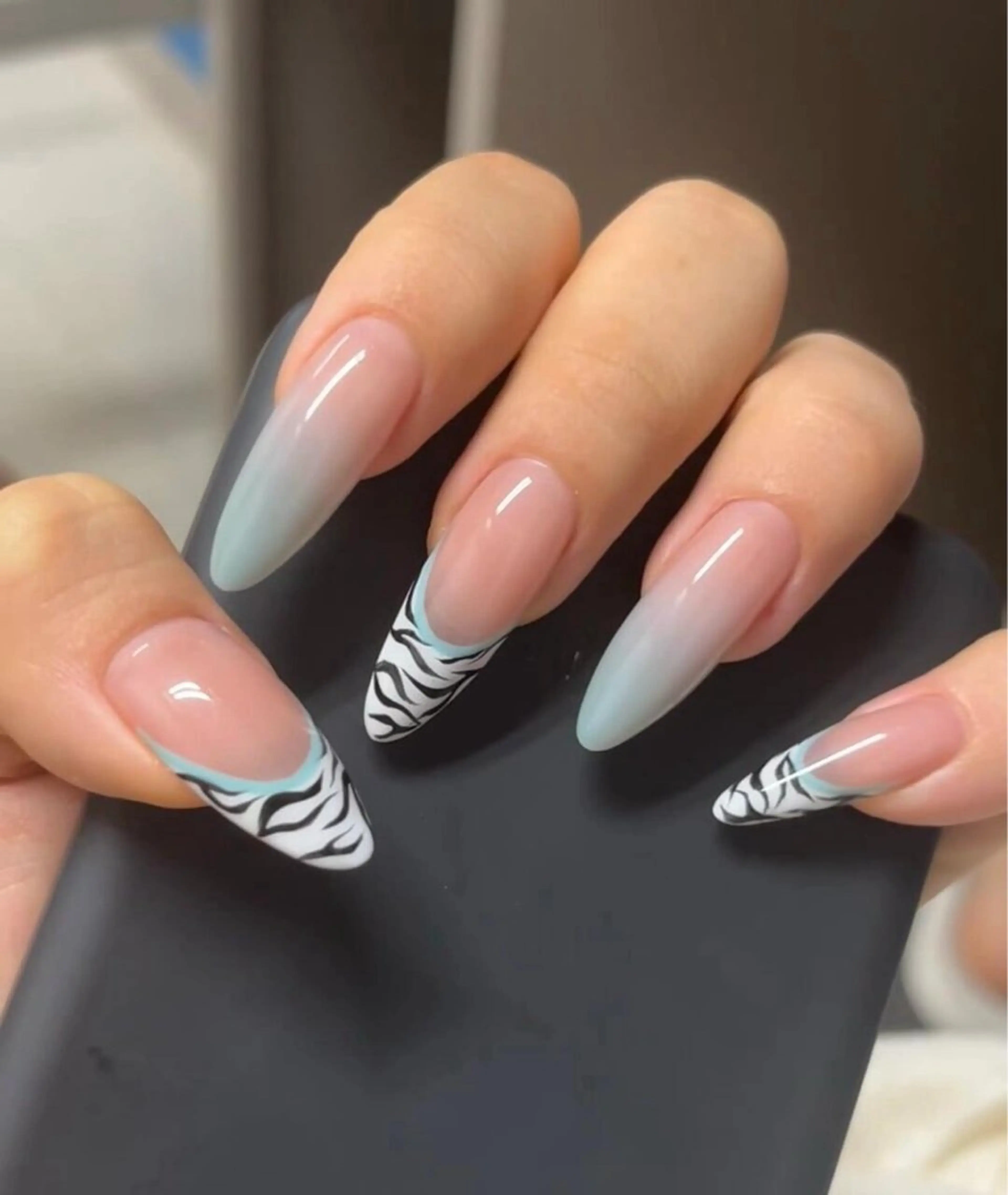 ネイル EE.Nail所属・FuFu.Nail 2️⃣番のネイルデザイン