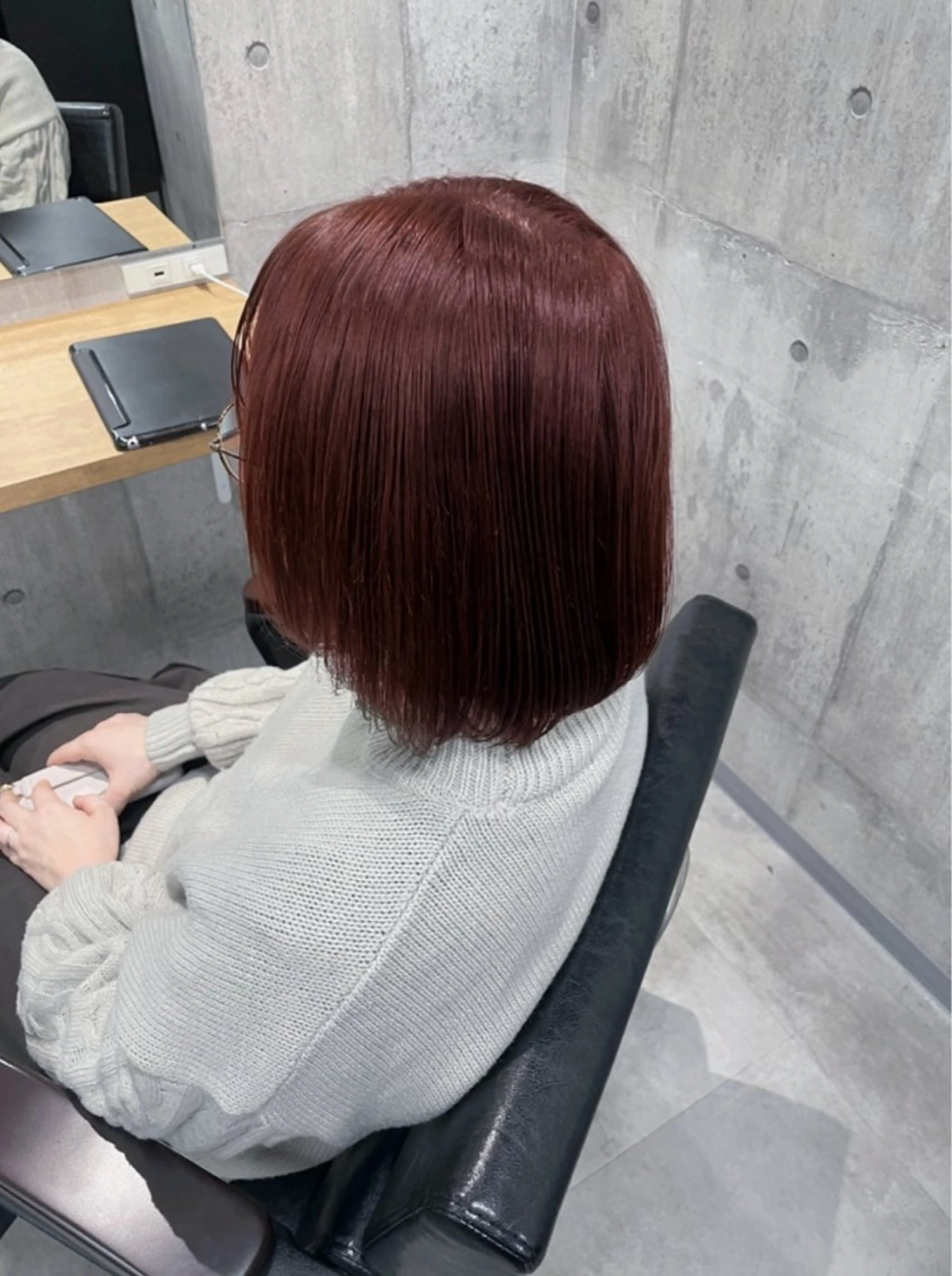 ショート ayano /レイヤー/艶カラーのヘアスタイル