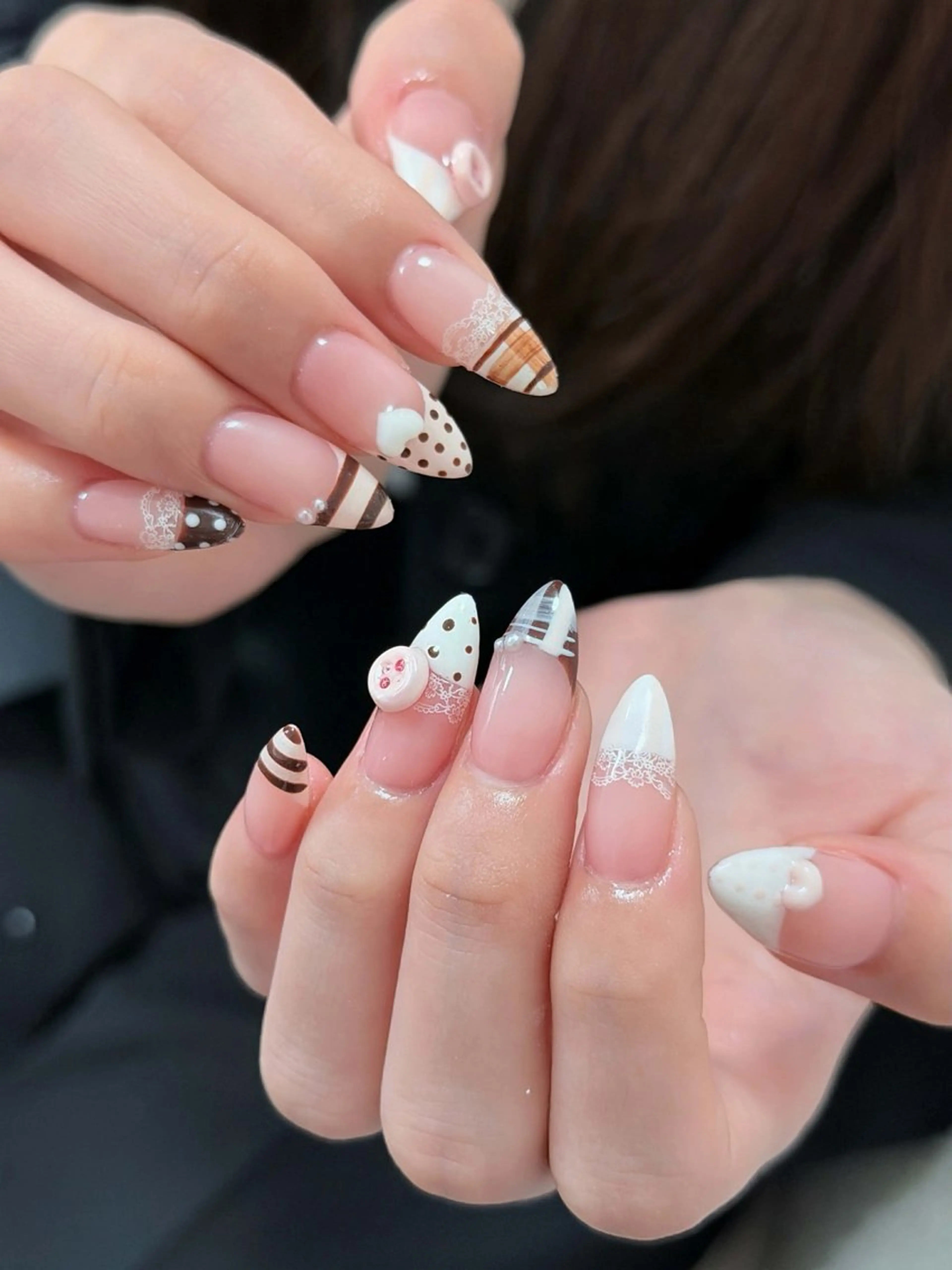 ネイル オーロラネイル ボルドー ブラウン 氷ネイル・うるうるネイル キラキラネイル ハンドネイル Julli NailStudioのネイルデザイン