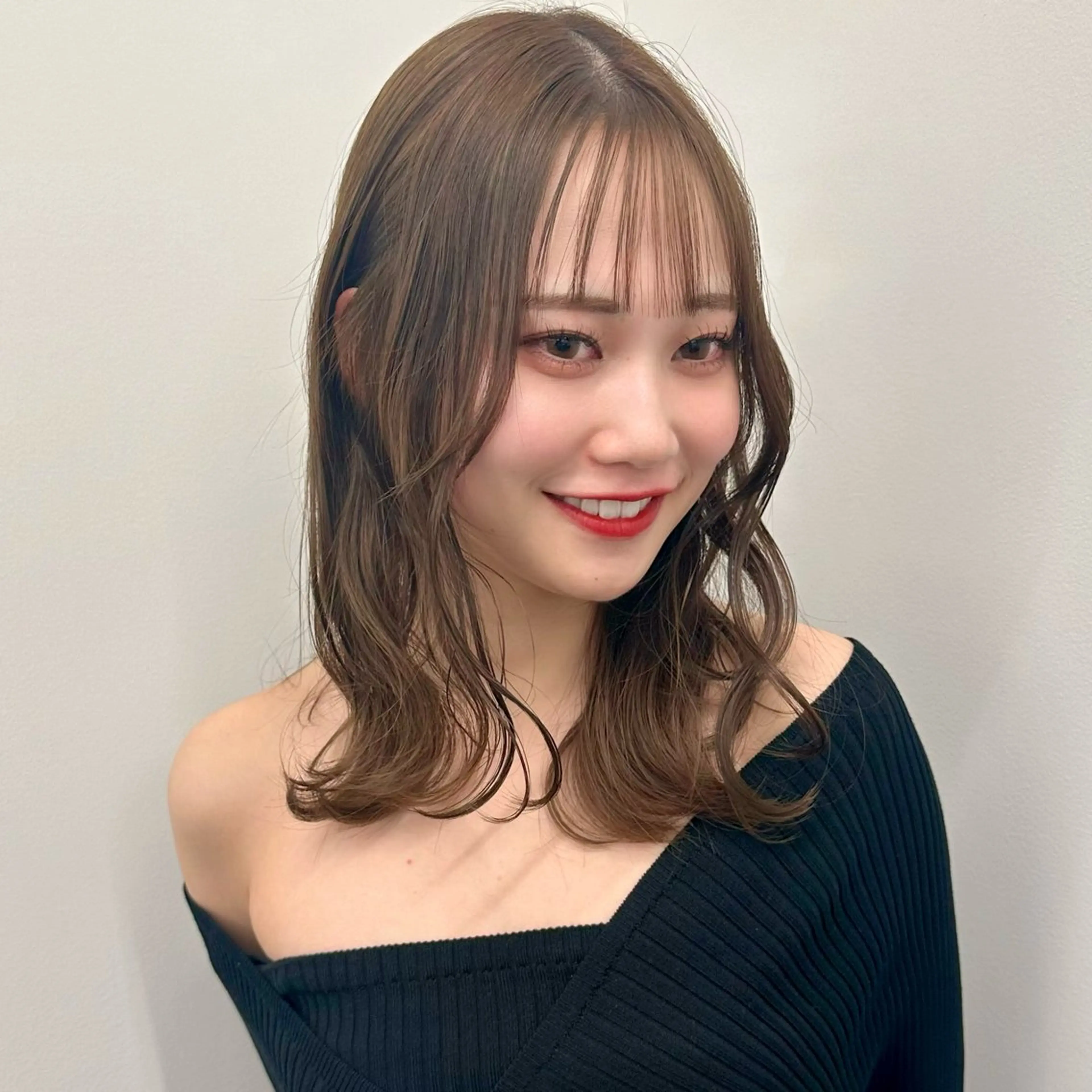 ミディアム カラー カット ヘアカラー トリートメント ブリーチなし/レイヤ ー特化🌈Tommyのヘアスタイル