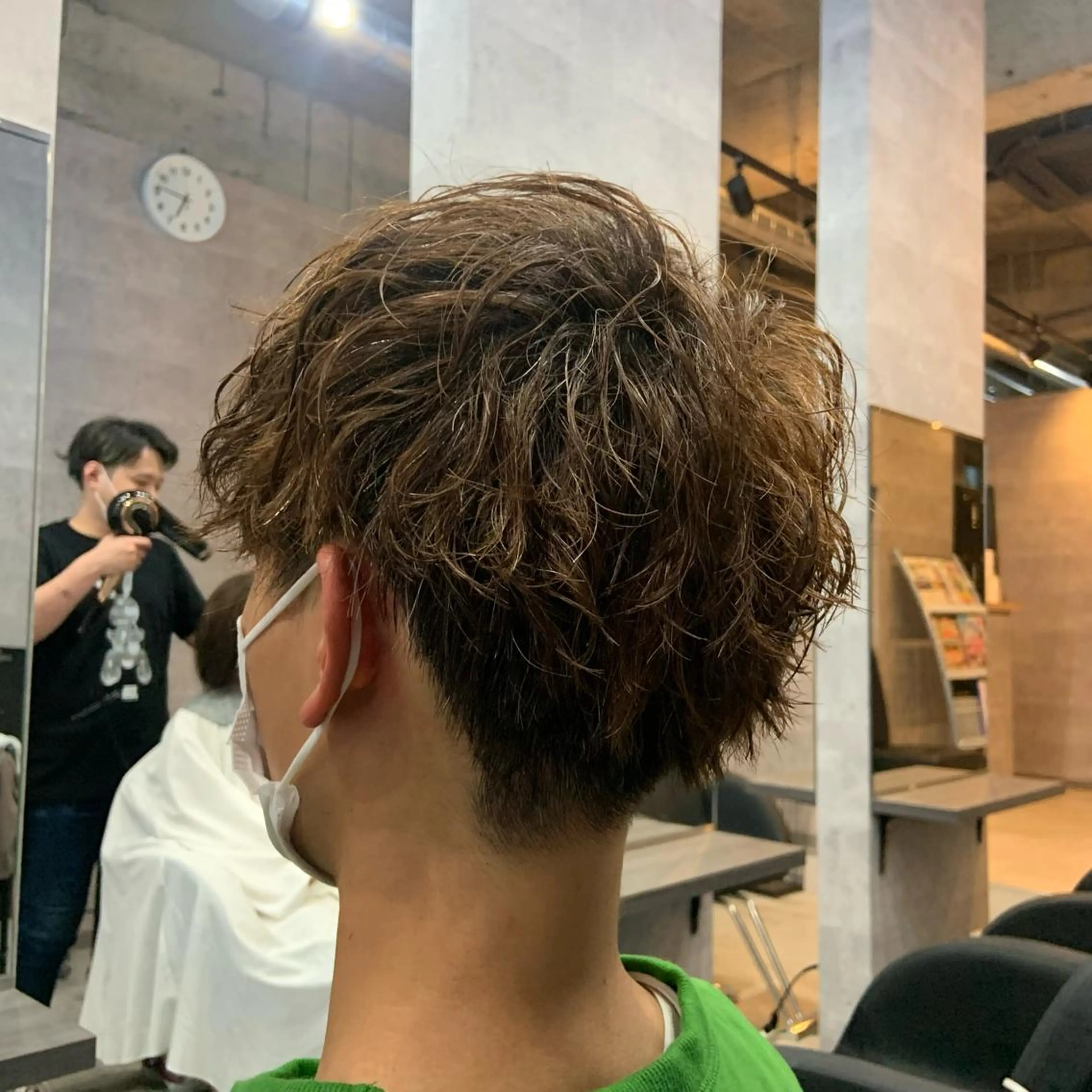 パーマ メンズ _WHITE所属・ダウンパーマ 曲がる縮毛矯正のヘアスタイル