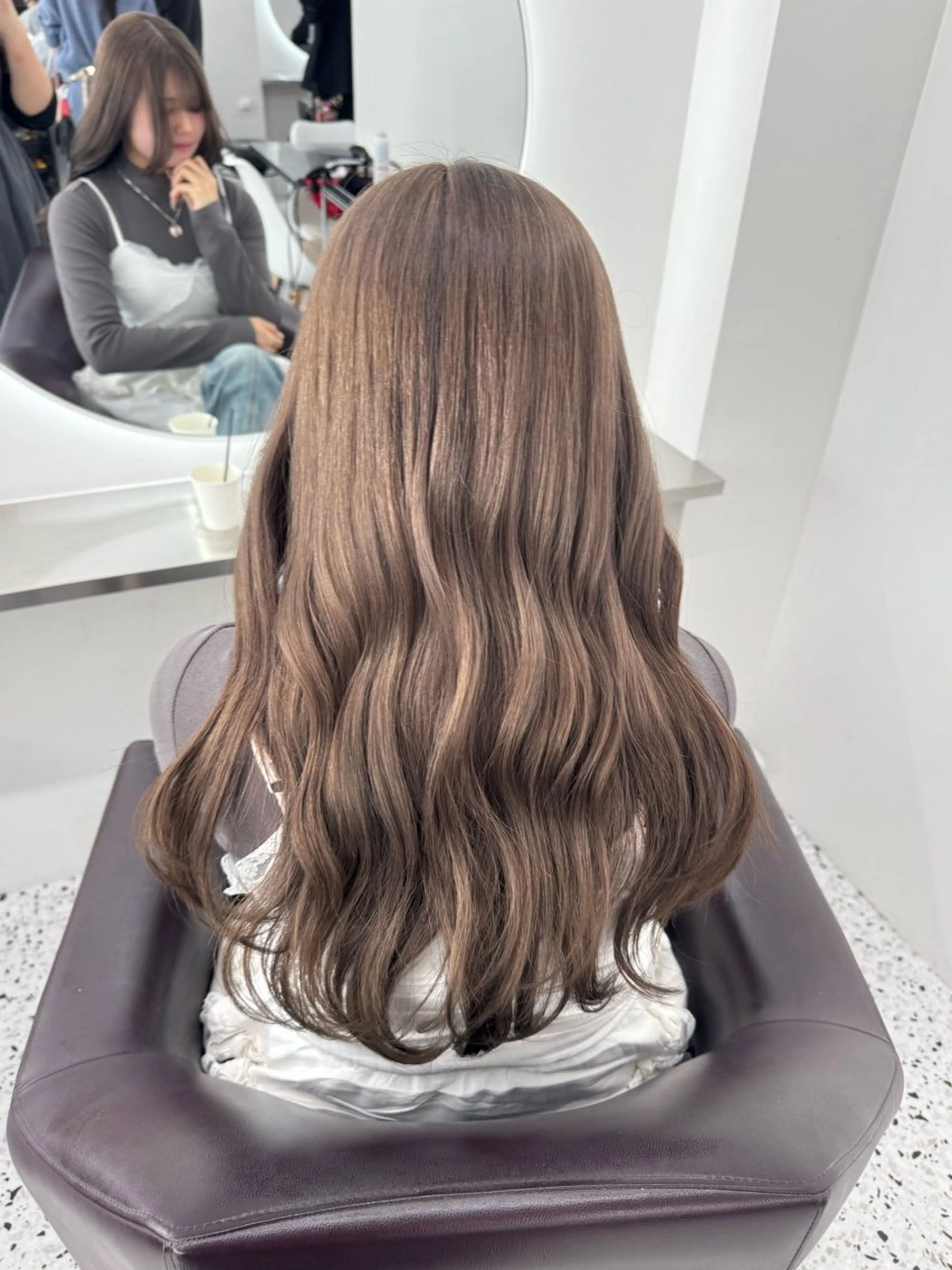 ロング カラー ブリーチ グレージュ ベージュ透明感カラー 🫧AYUMI🫧のヘアスタイル