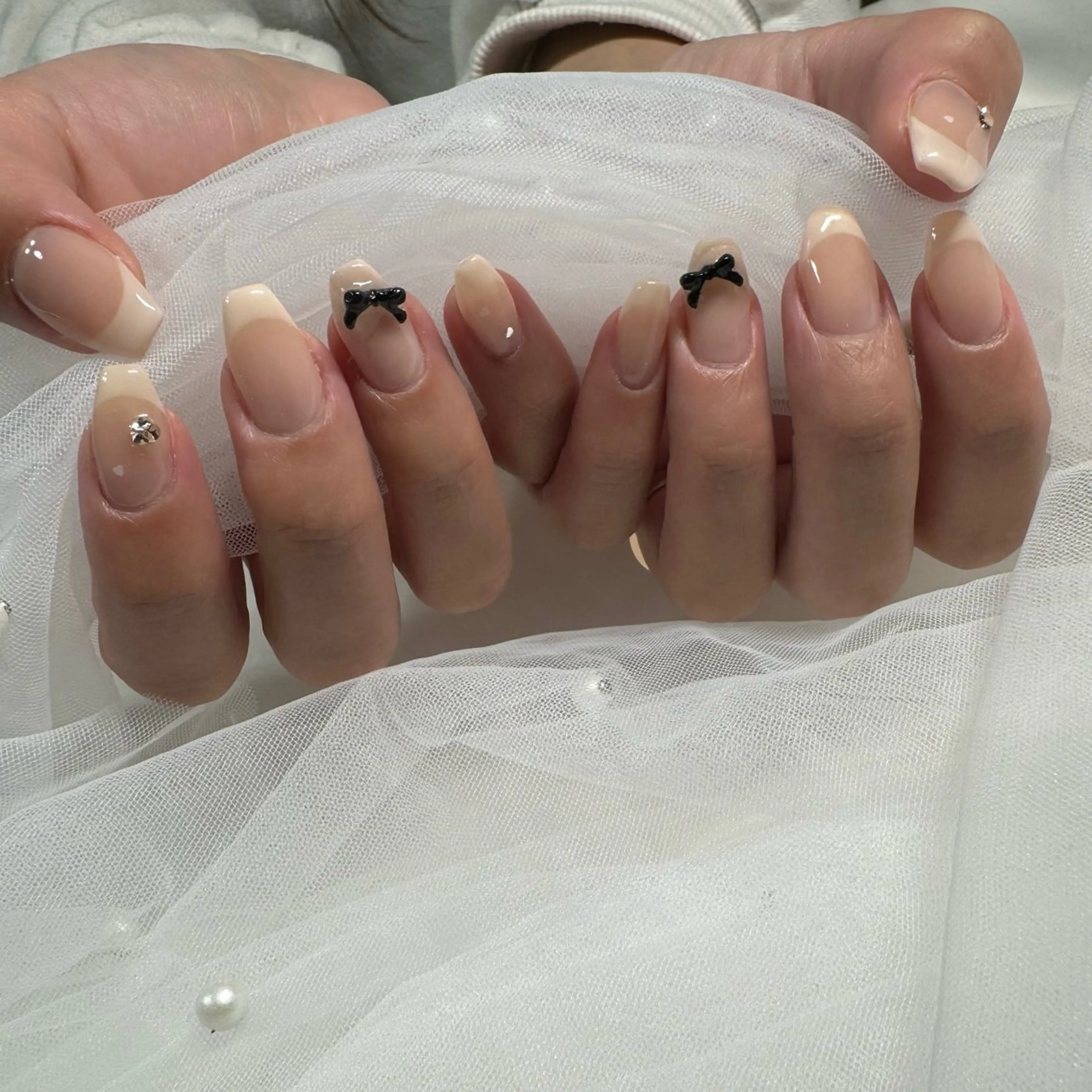 ネイル リボン 東 千夏のネイルデザイン