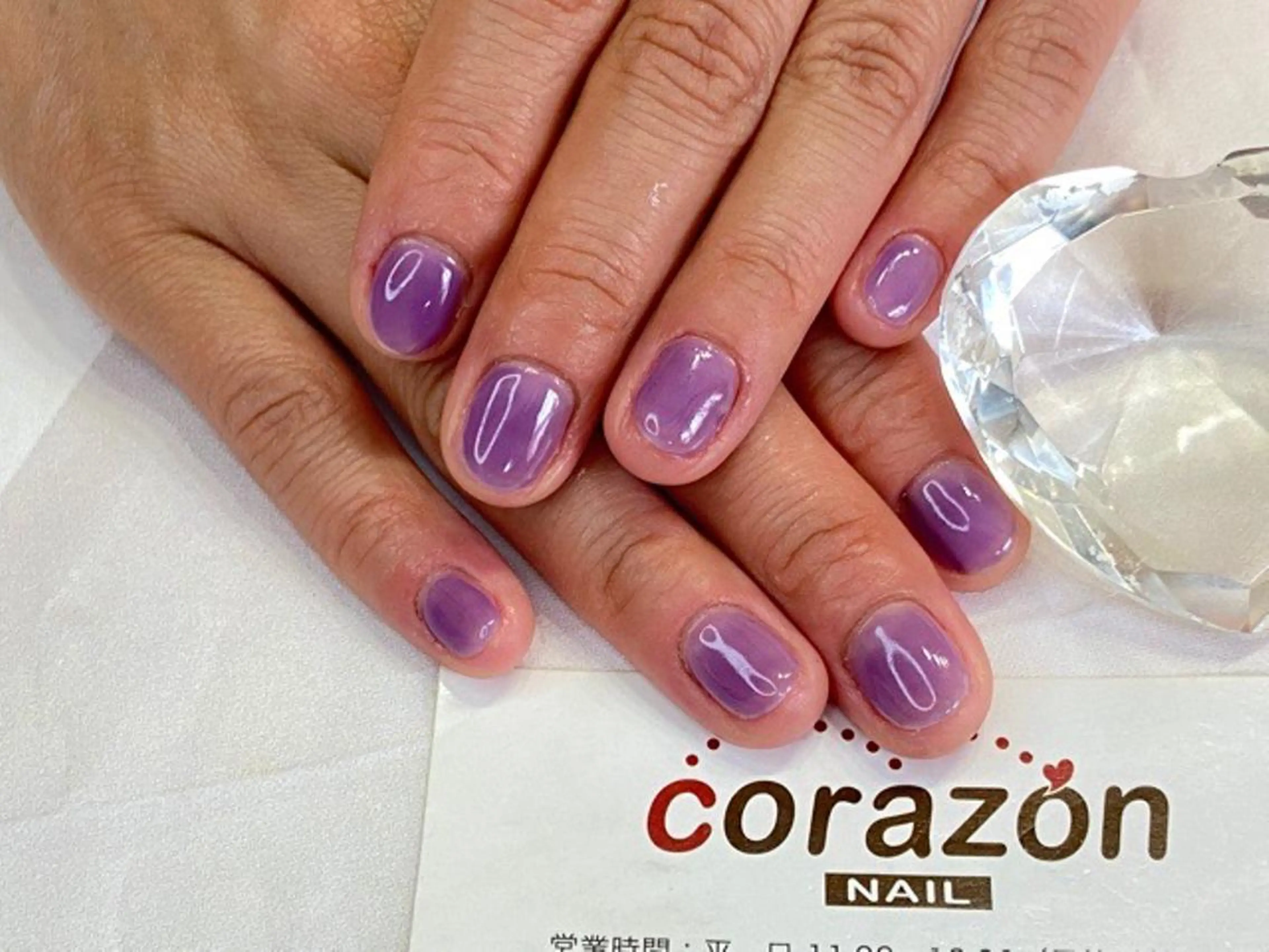 ネイル ジェルネイル マグネットネイル ワンカラーネイル パープル シンプルネイル ハンドネイル corazon所属・ネイリスト aicoのネイルデザイン