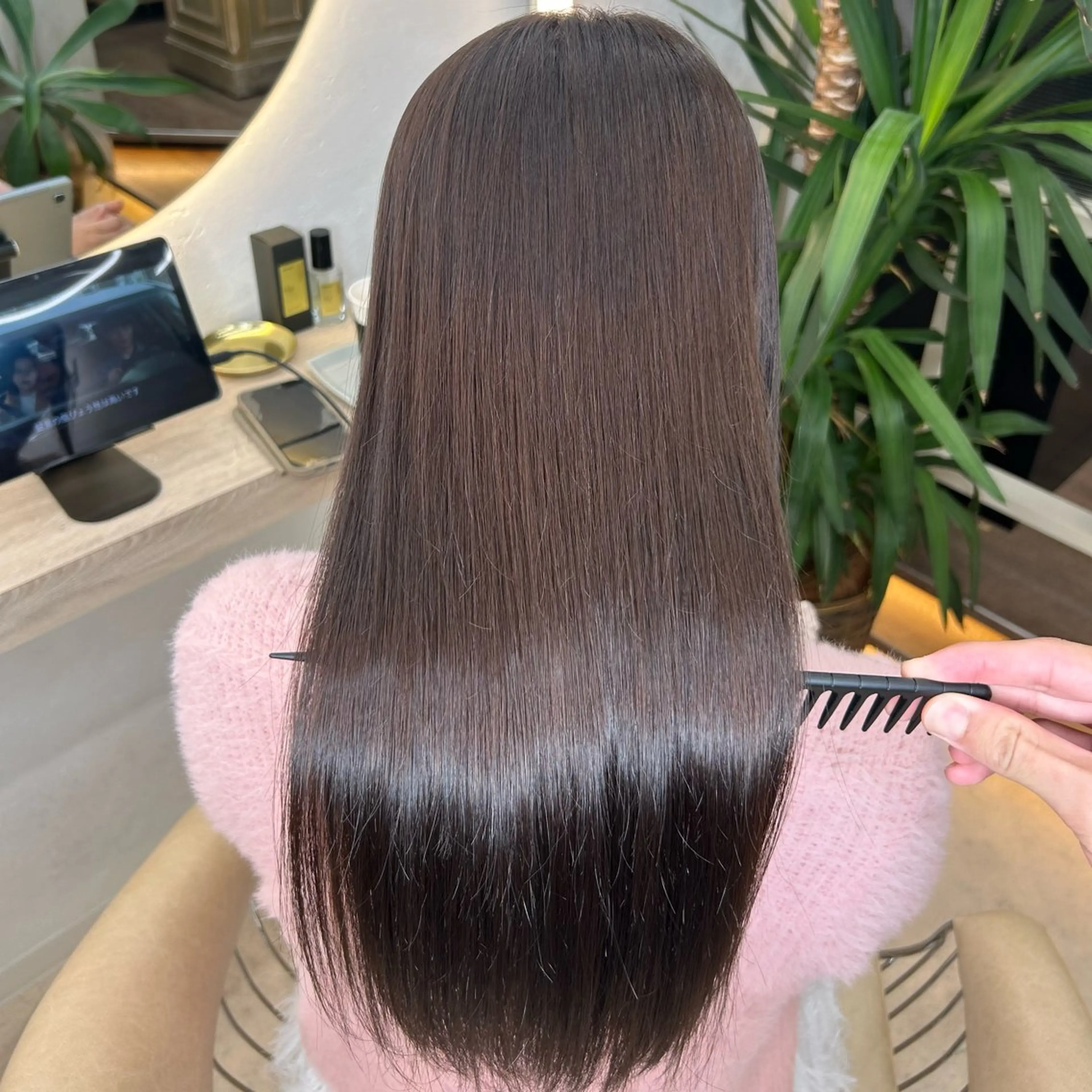 ロング 髪質改善 縮毛矯正 トリートメント Hui.所属・縮毛矯正・髪質改善 特化 出納 直起のヘアスタイル