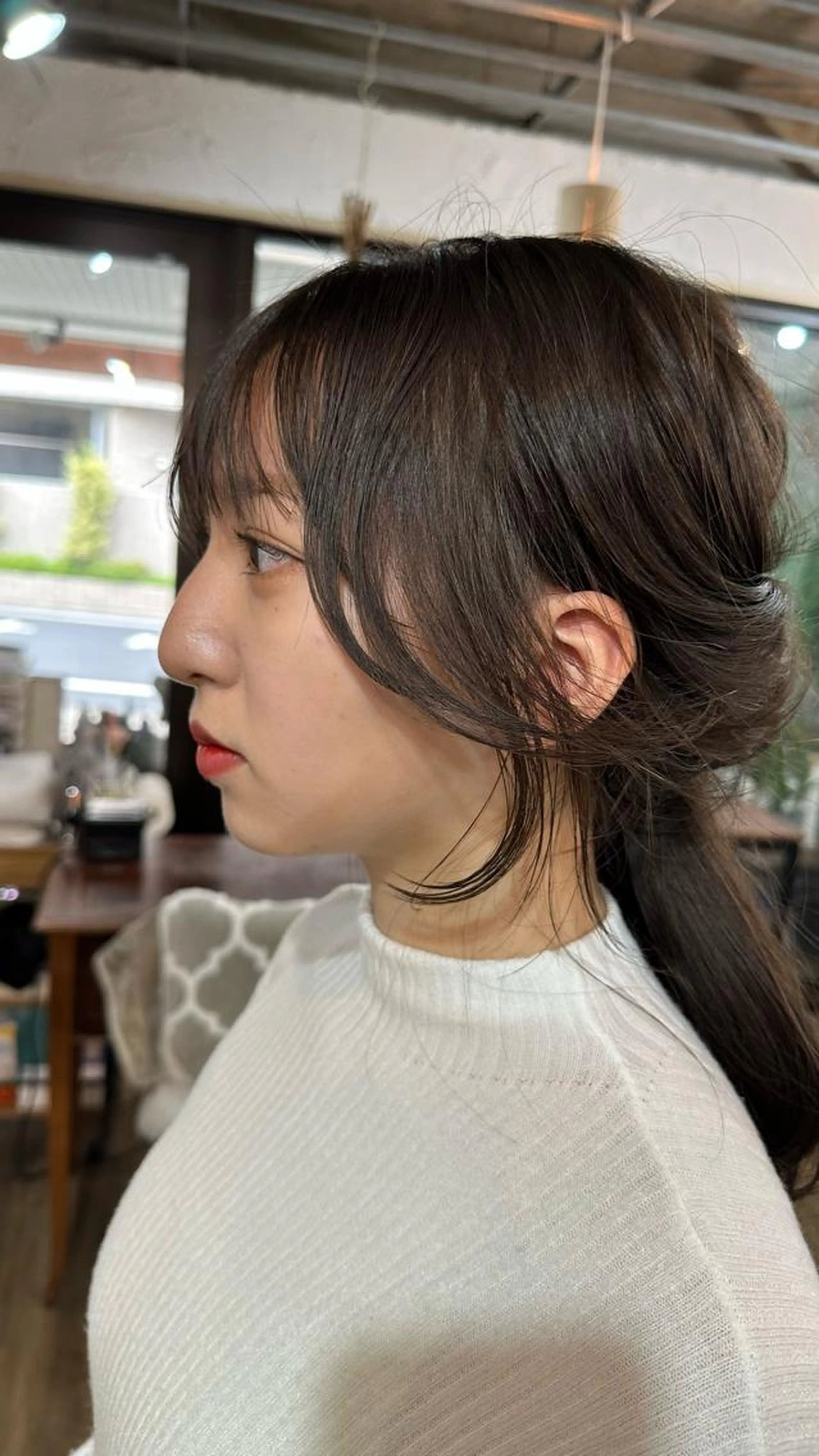 顔周りレイヤーカット+後れ毛(韓国風もみれ毛)カット※5~10分程。前髪カットor全体のアイロン巻き追加は別途+1100の写真