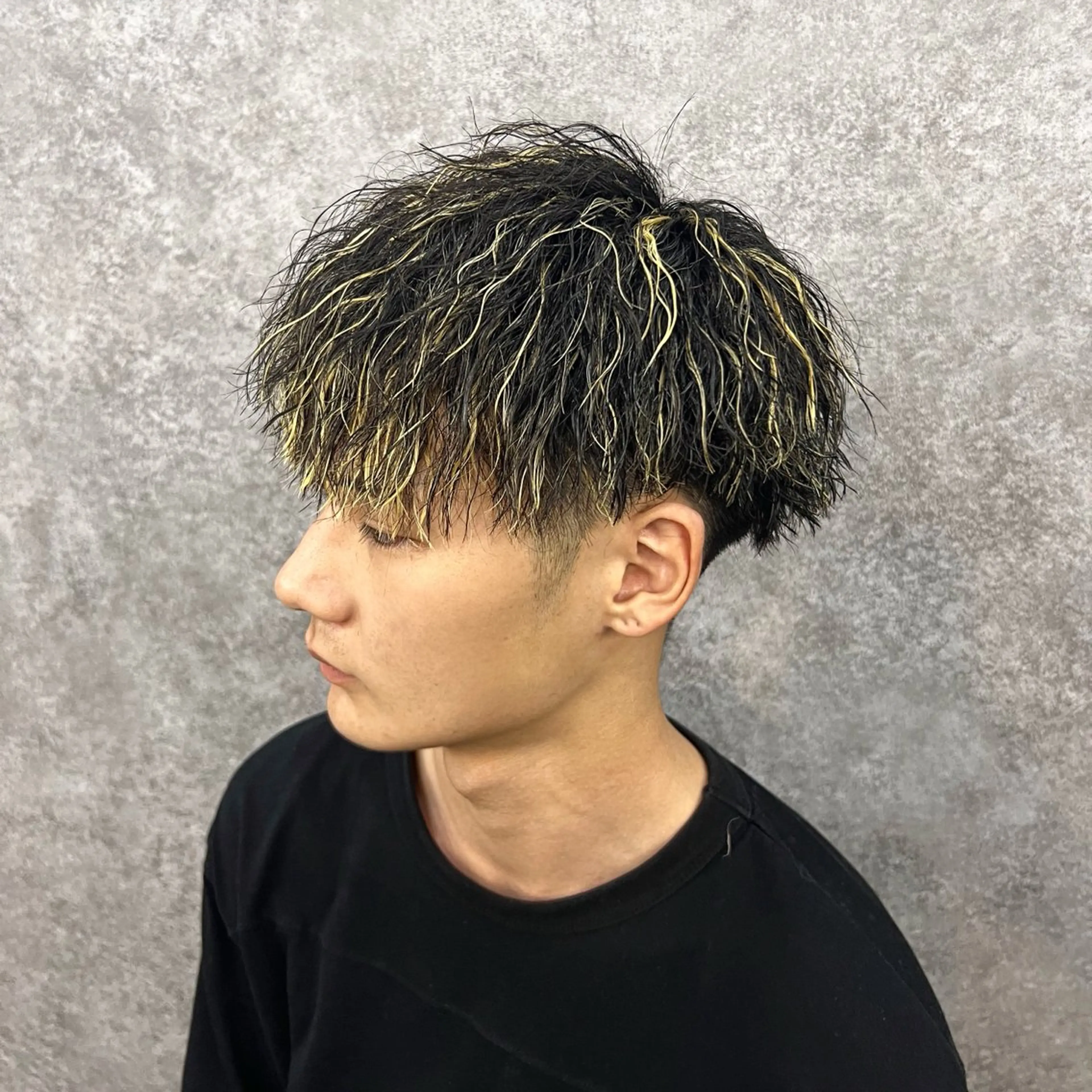 カット＋金メッシュ⚡️【メンズ新規限定‼️期間限定特別価格💎⠀】の写真