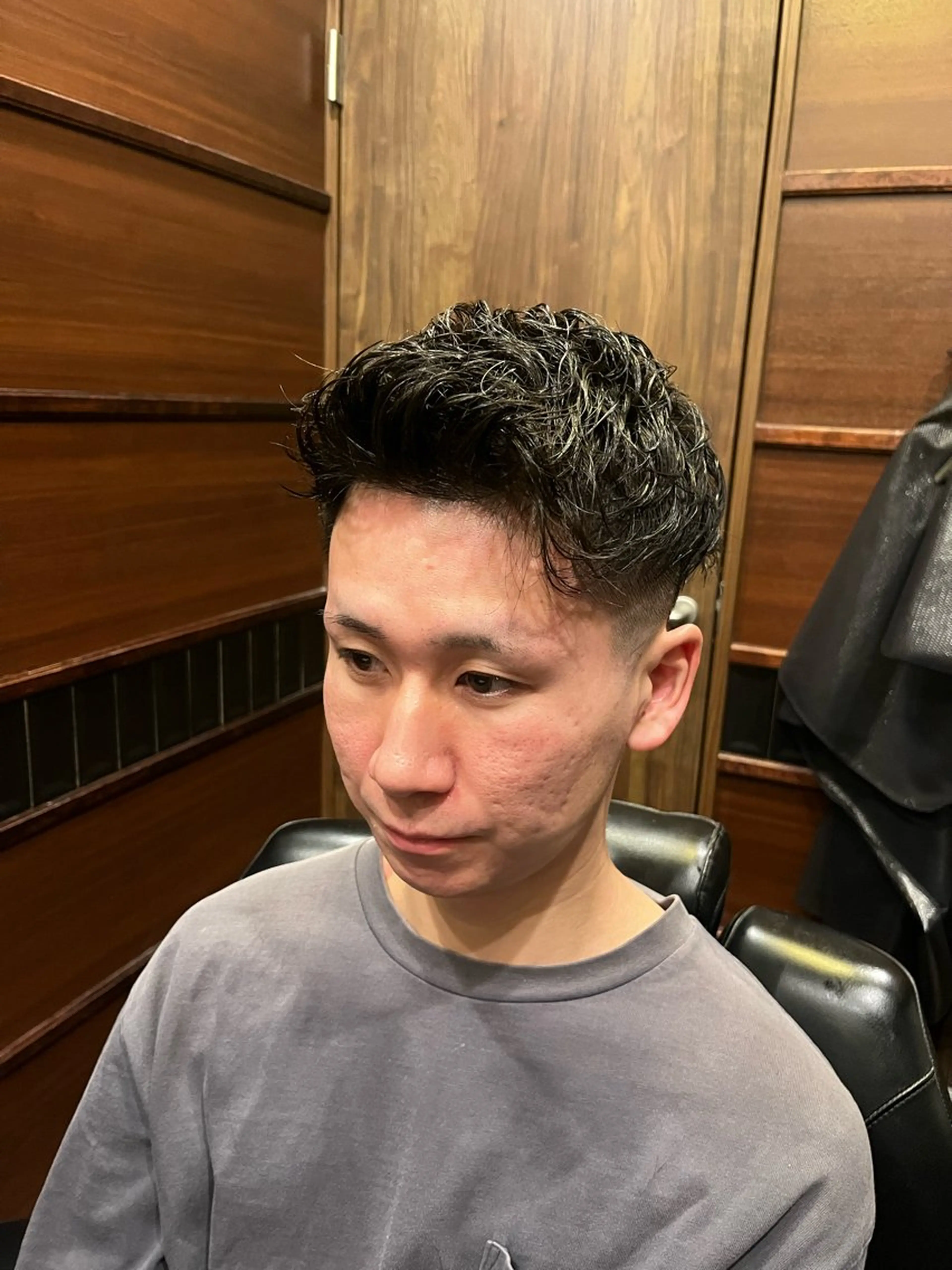 パーマ メンズ ヒロ銀座 川崎店所属・ヒロ銀座川崎 志田健介のヘアスタイル