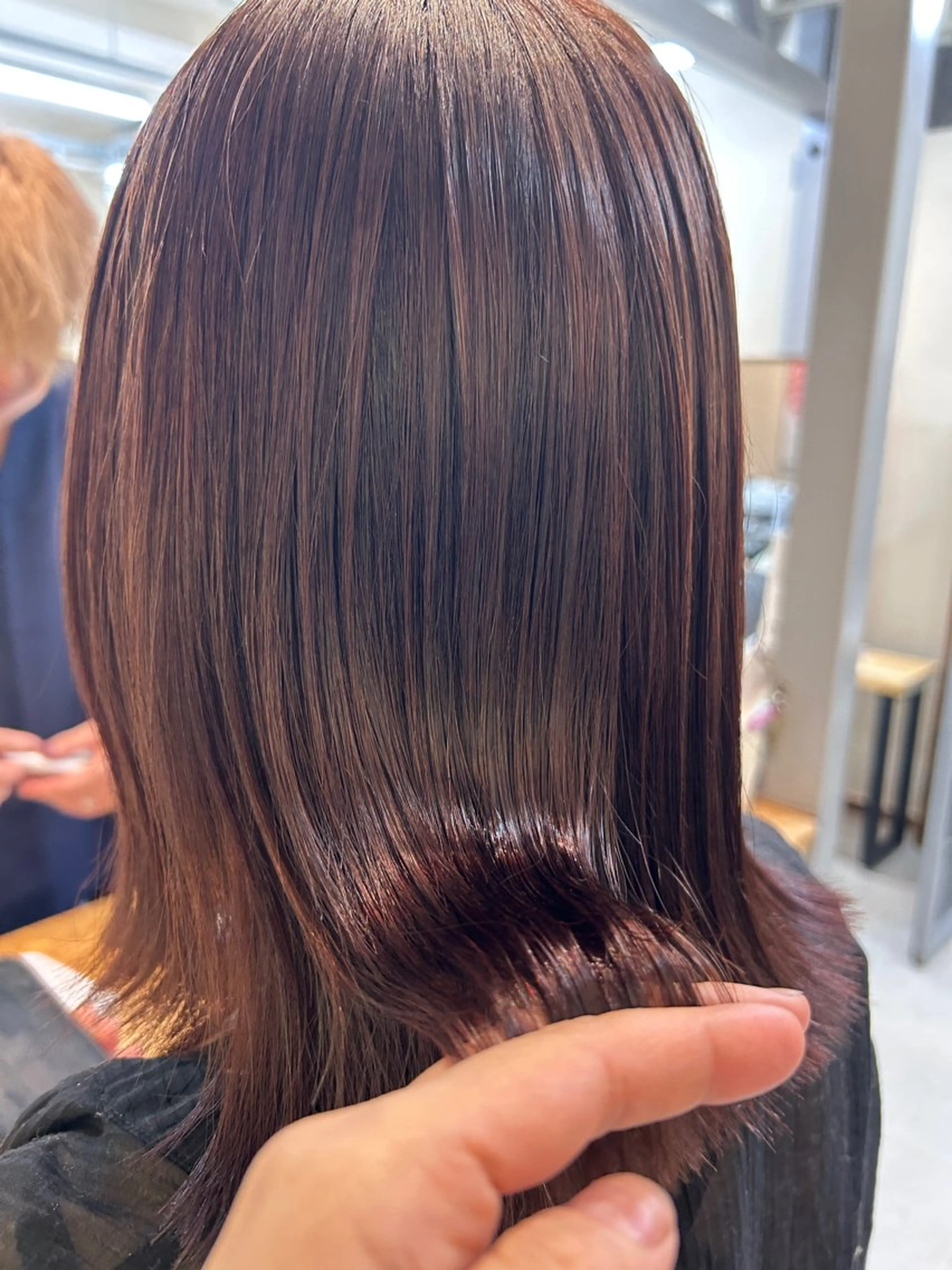 セミロング 井上 萌のヘアスタイル