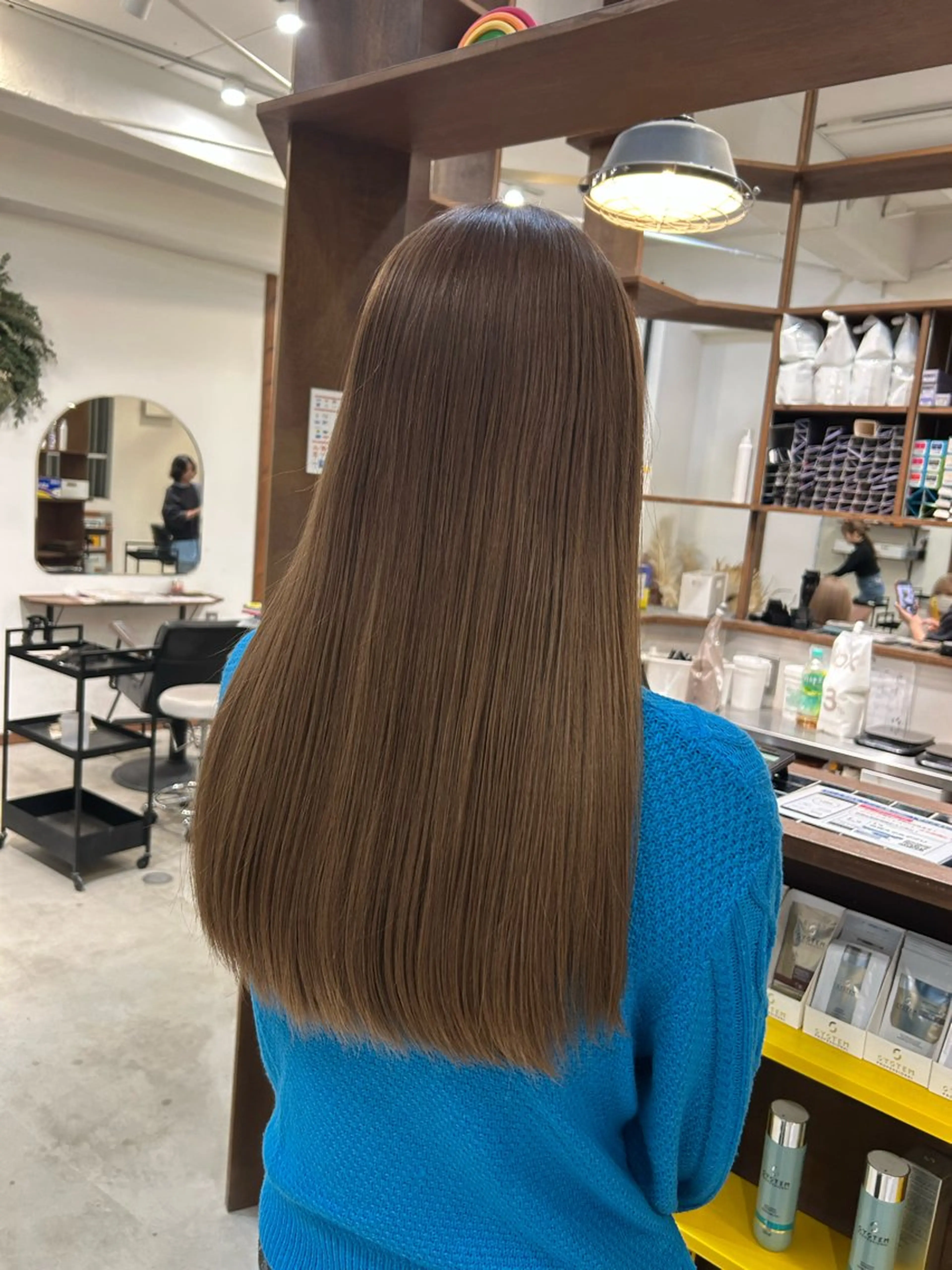 ロング カラー ベージュカラー ブリーチ ROUIS/ mioのヘアスタイル