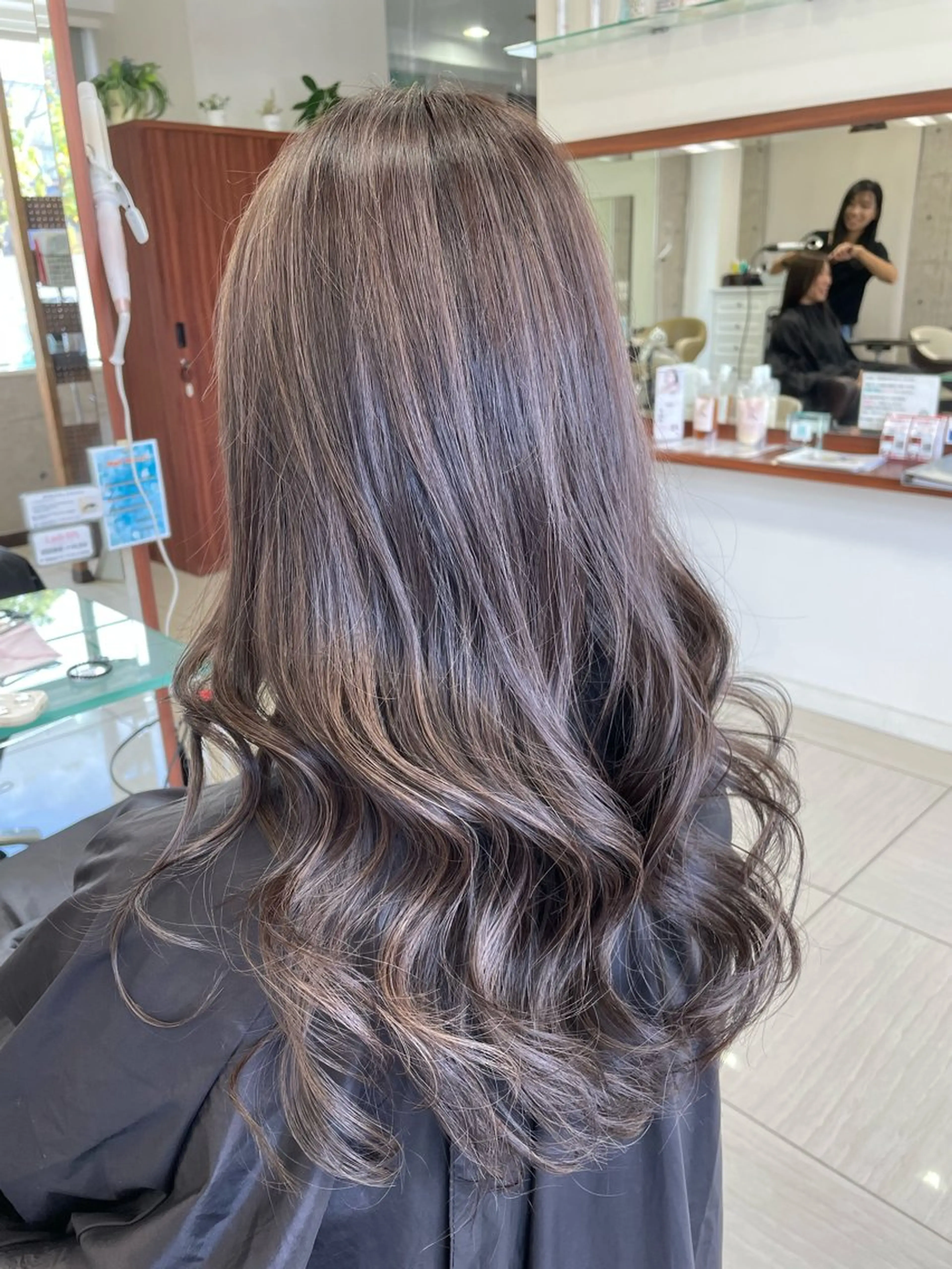 ロング カラー ハイライトカラー ハイライト ヘアカラー 色川 優斗《髪質改善》のヘアスタイル