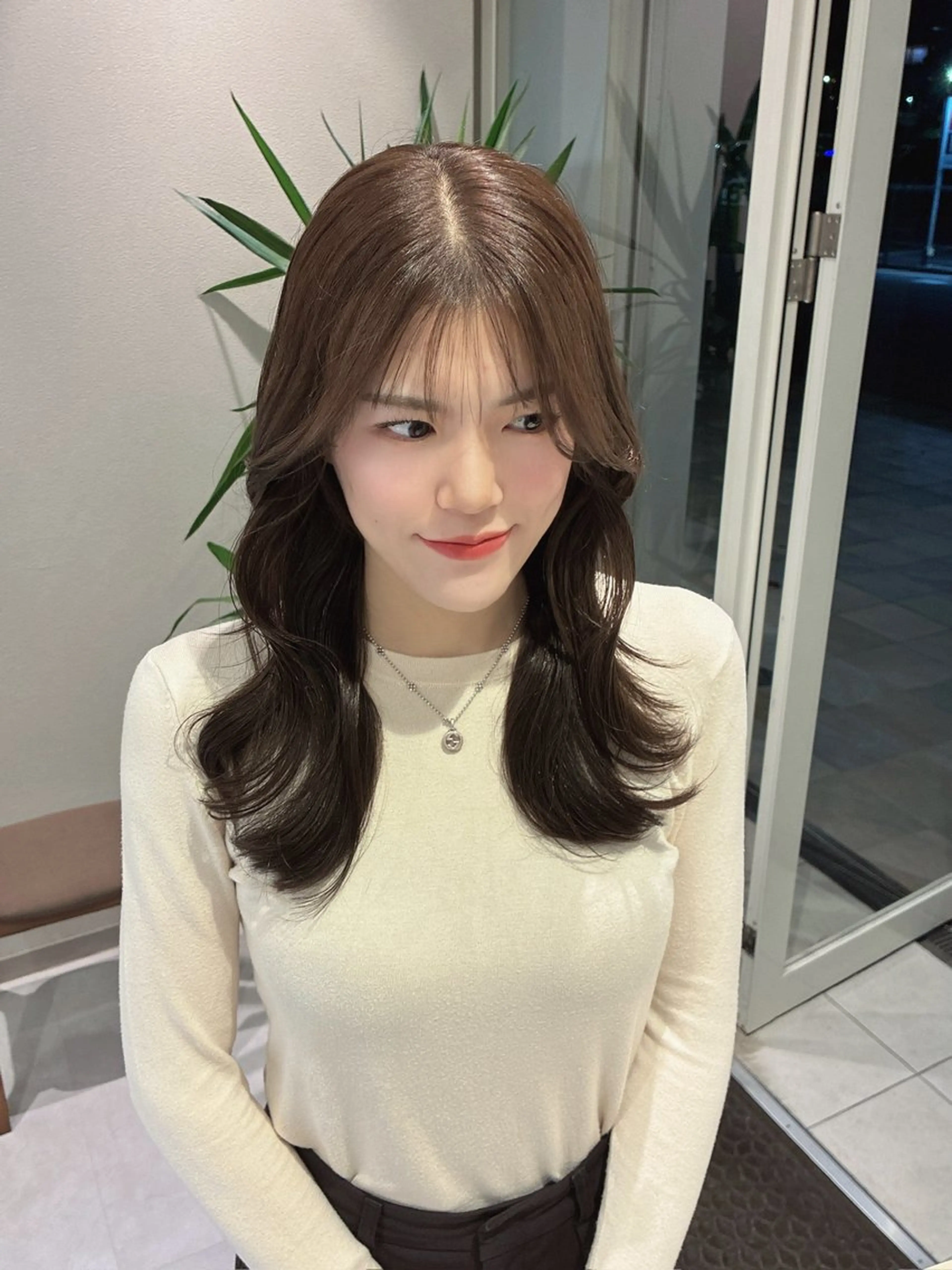 ロング カット ヘアカラー Riku 韓国風レイヤーカットのヘアスタイル