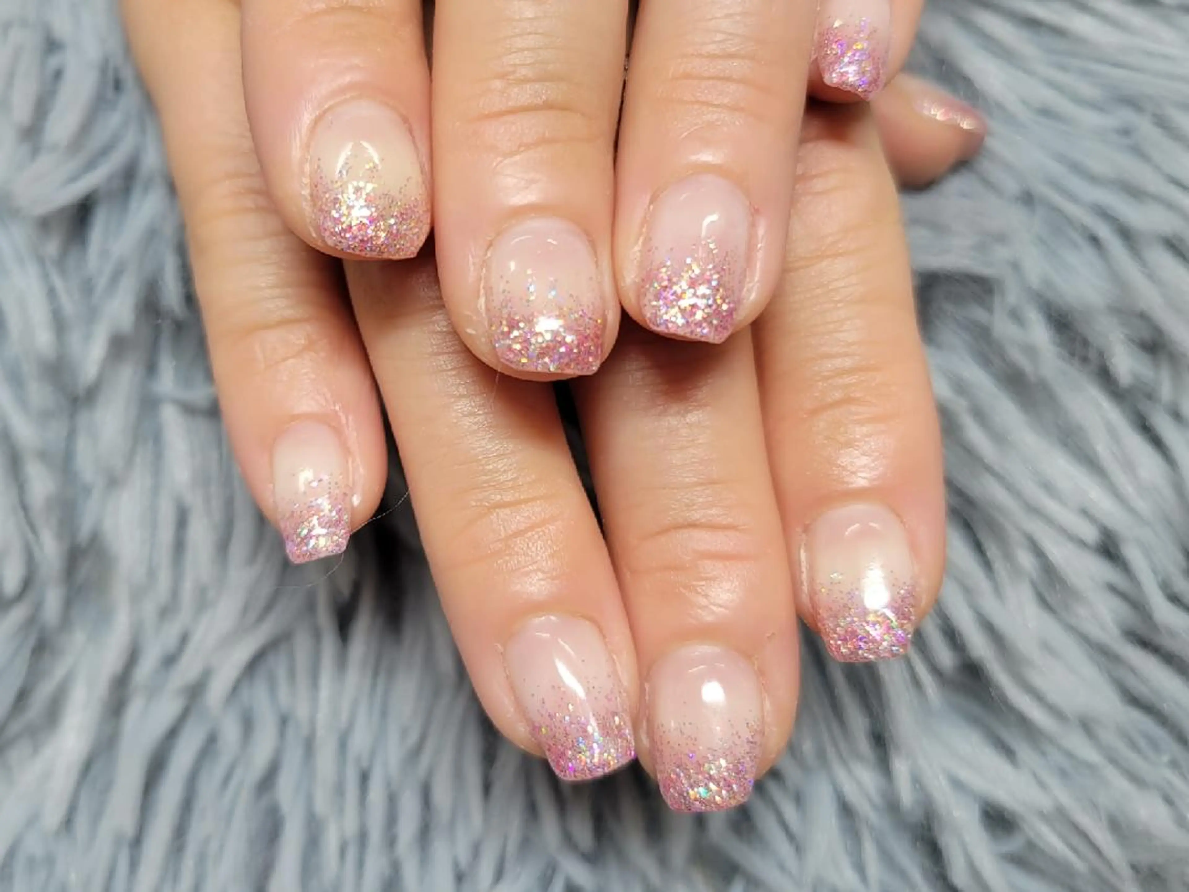 ネイル ラメ(グリッター) ラメグラデーション ノームロア所属・Gnomes loaのネイルデザイン